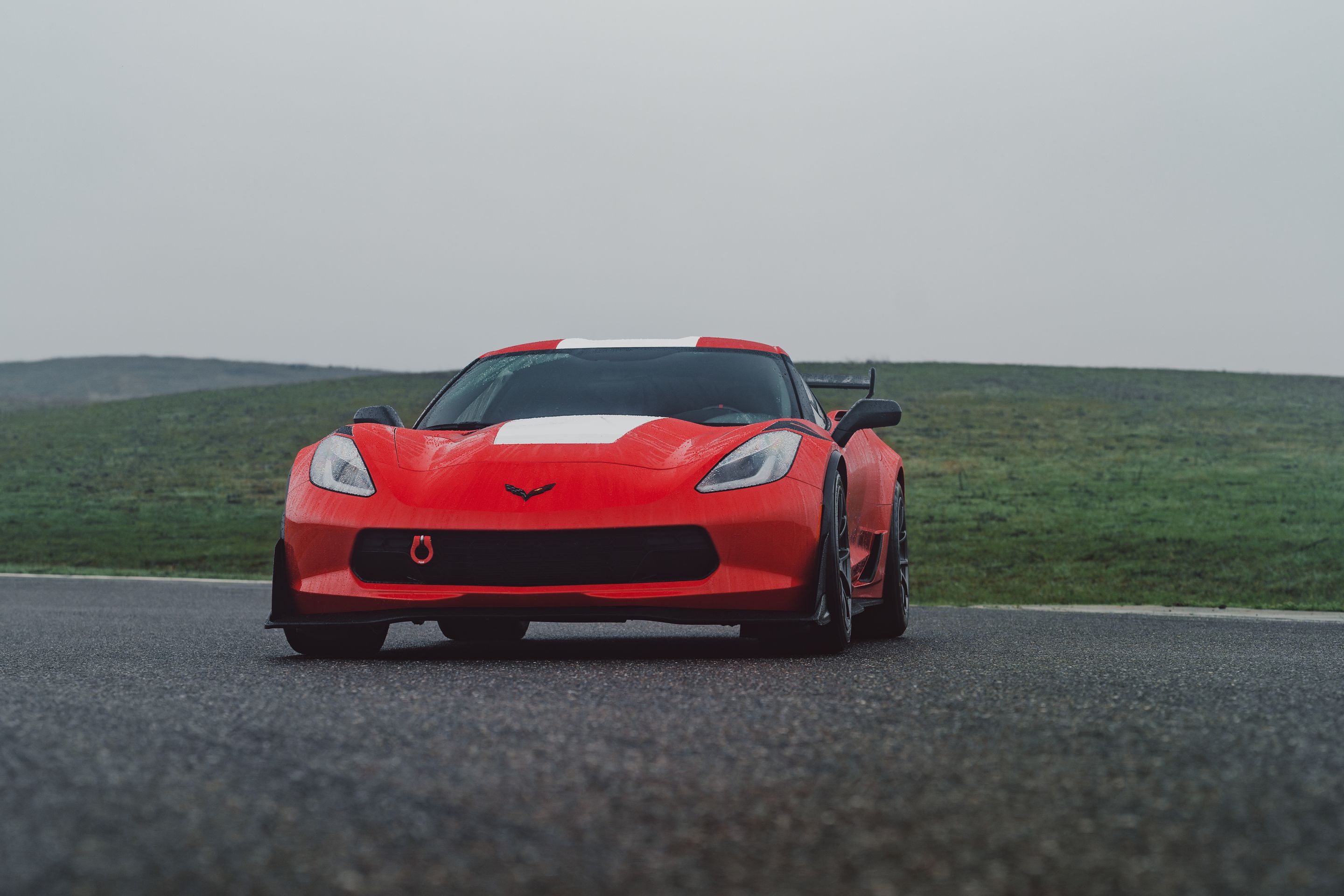 Red Chevrolet C7 Corvette Grand Sport with 18" VS-5RE Apex wheels in Anthracite