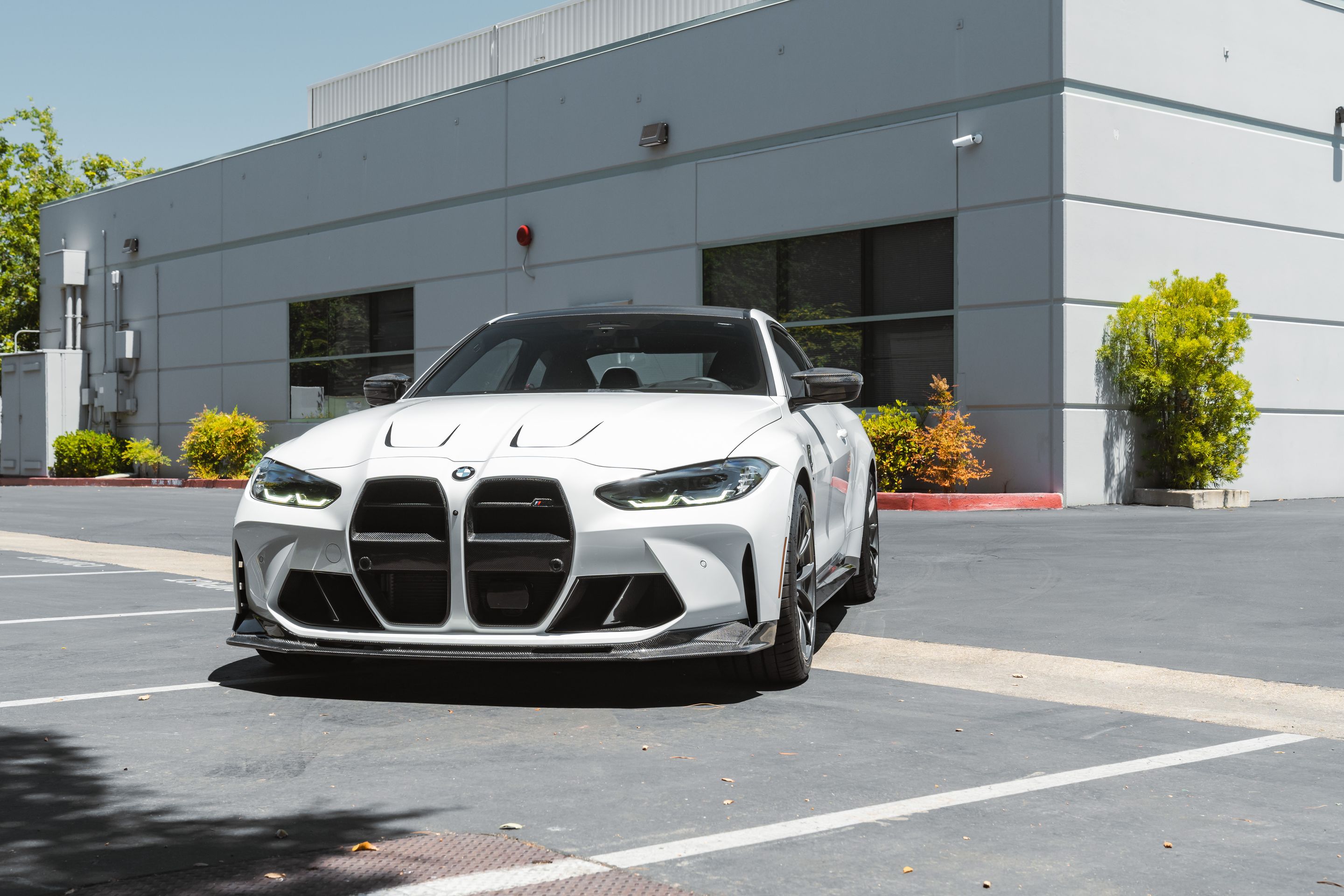 White BMW G82 Coupe M4 with 19" VS-5RS Apex wheels in Anthracite