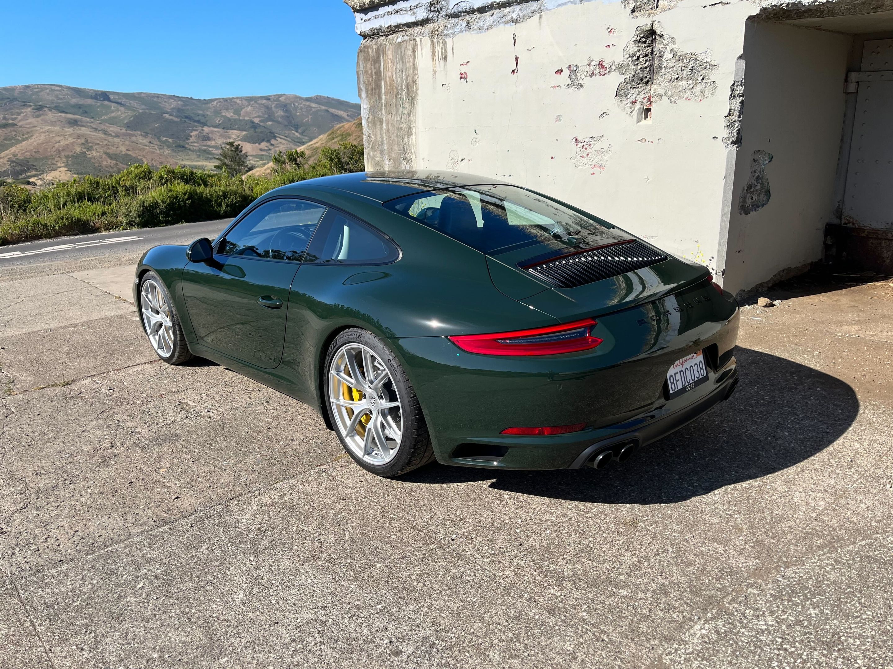 Green Porsche 911 991.2 Carrera T with 20" VS-5RS Apex wheels in Custom Finish
