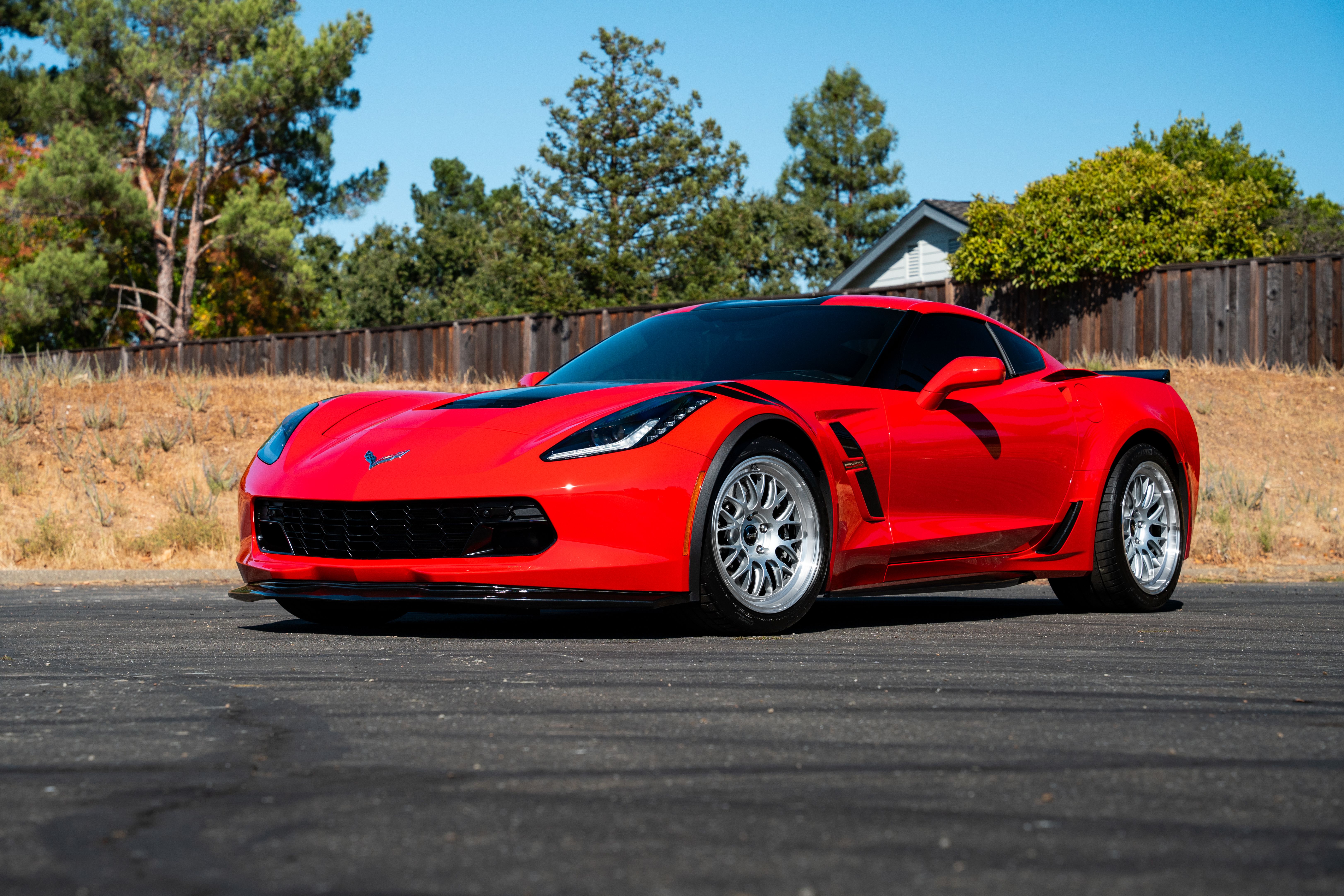 Red Chevrolet Corvette - ML-10RT in Machined Lip Race Silver