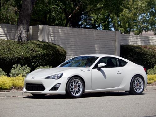 White Scion FR-S - ARC-8 in Anthracite
