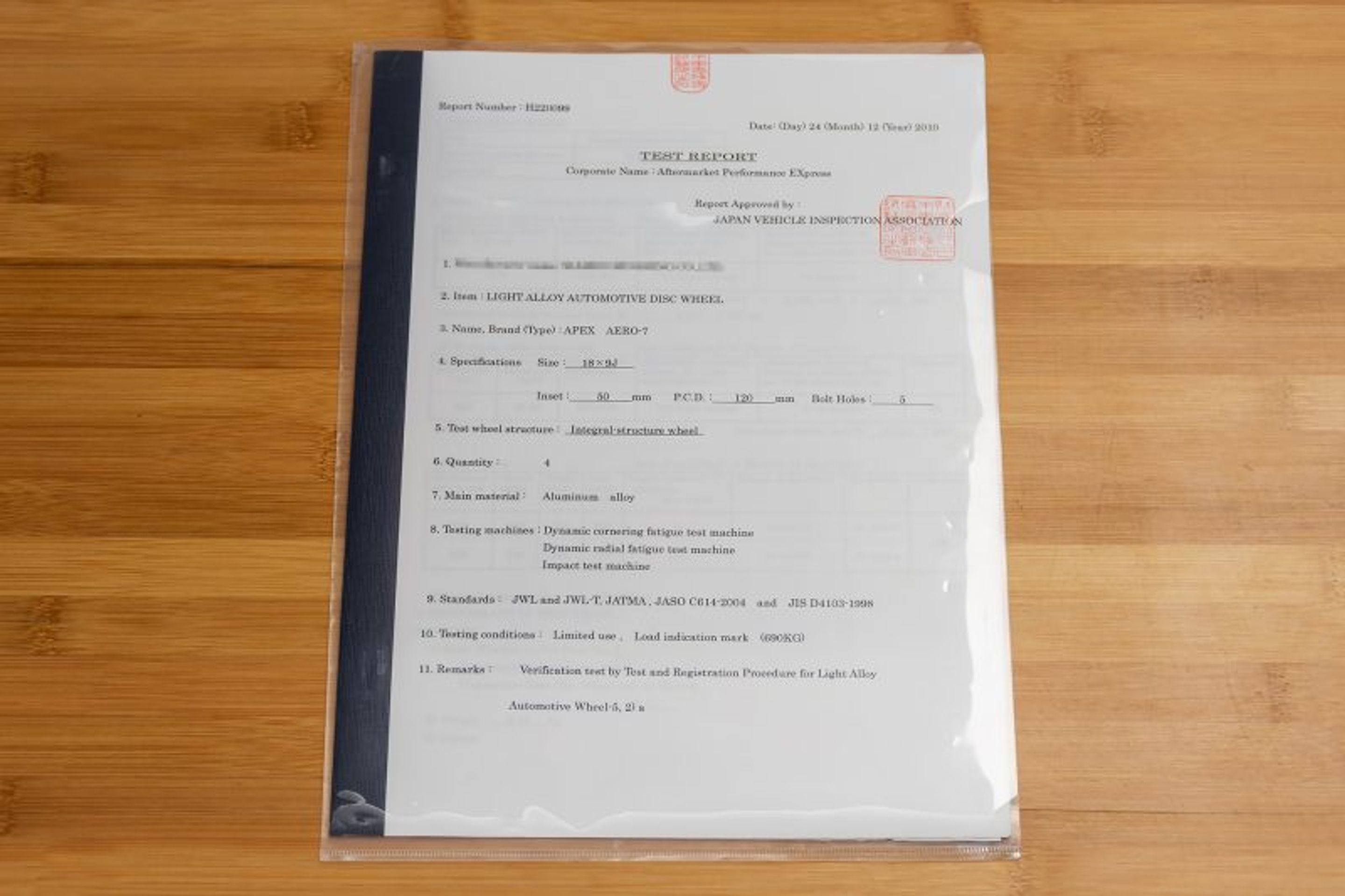 White Porsche 911 996 GT2 with 18" SM-10 Apex wheels in Anthracite