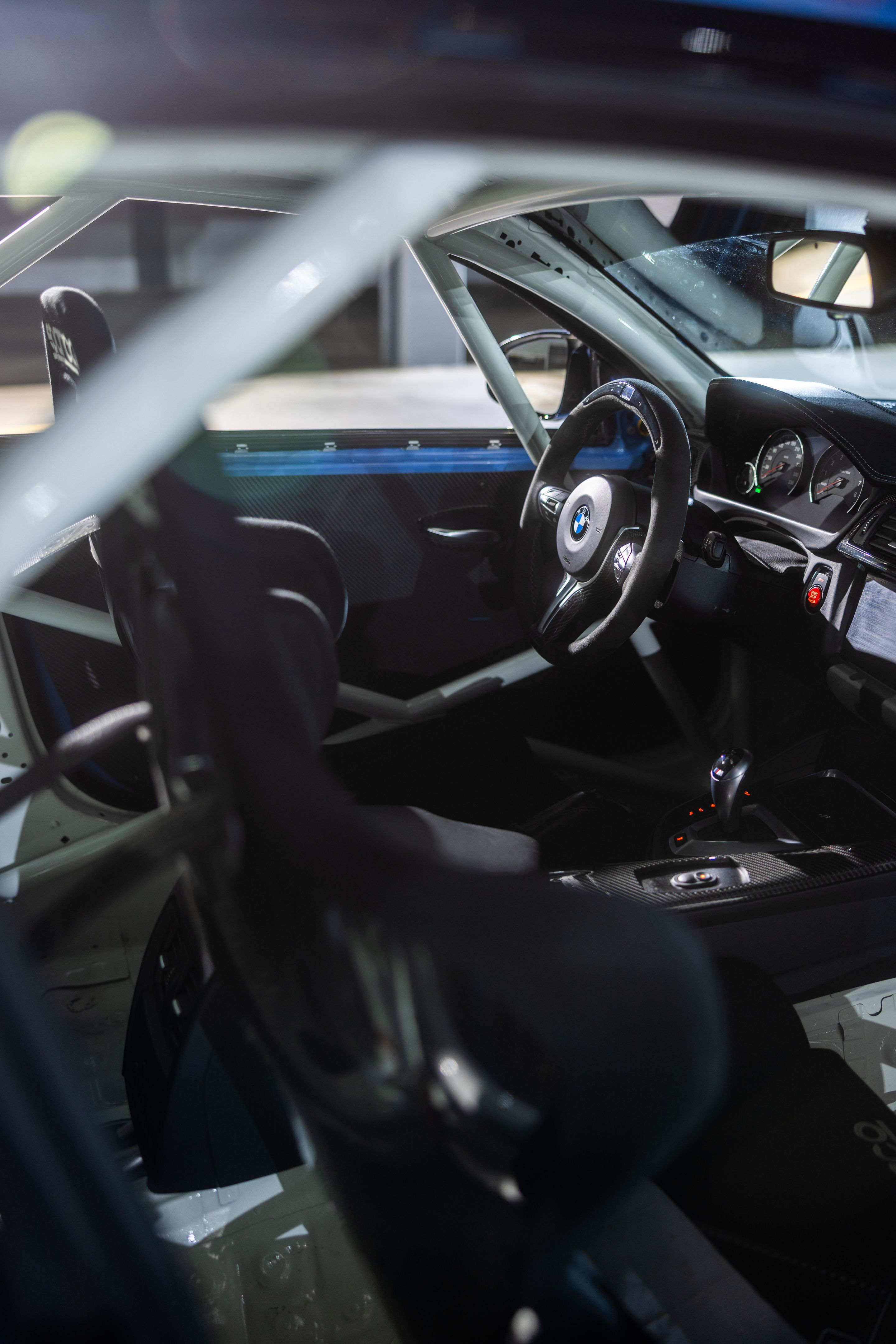 Blue BMW F82 Coupe M4 with 18" ARC-8 Apex wheels in Race Silver