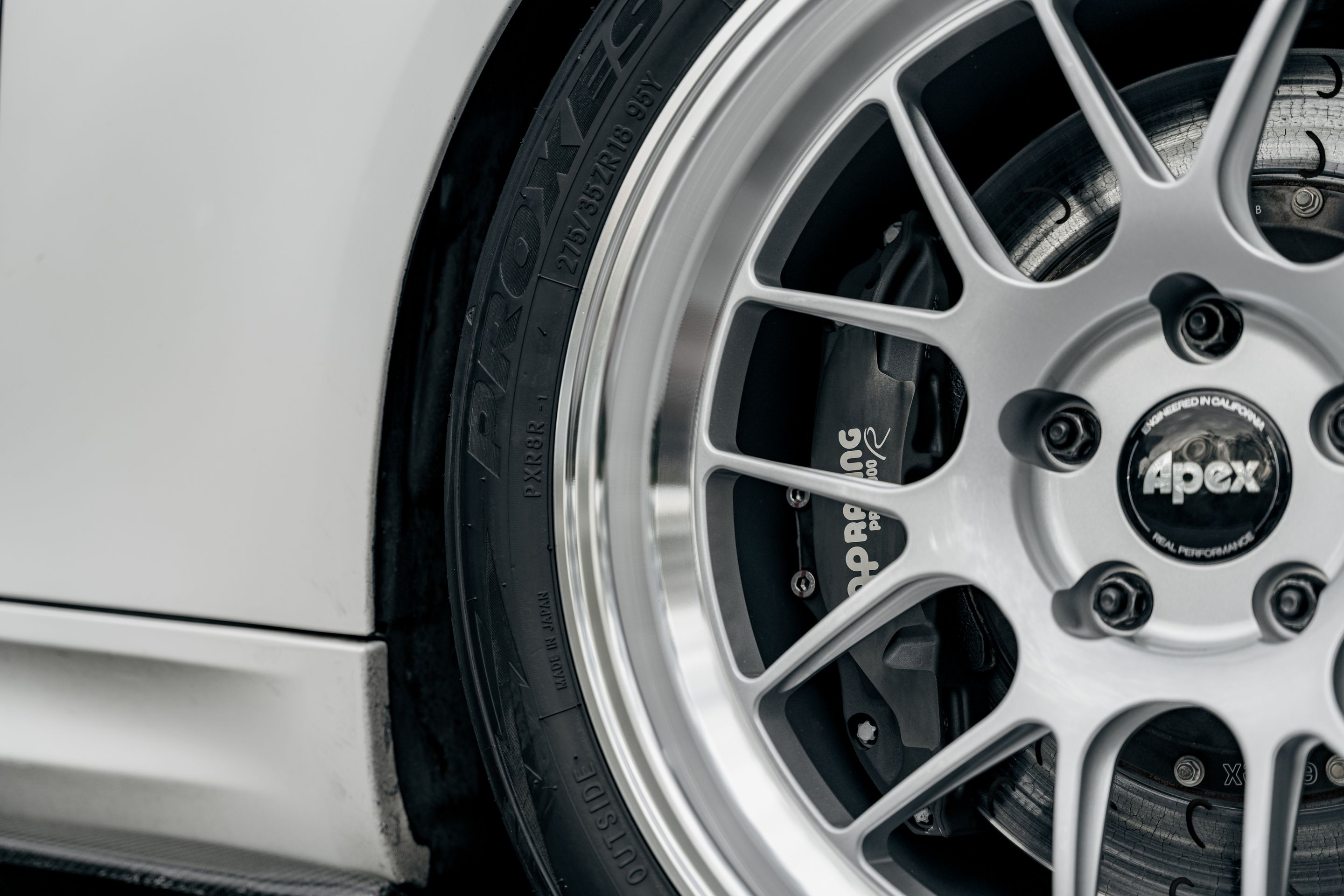 White BMW E92 Coupe M3 with 18" ML-7RT Apex wheels in Machined Lip Race Silver