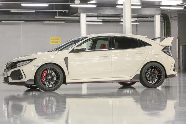 Tegiwa's Type-R Track Car Featuring 19