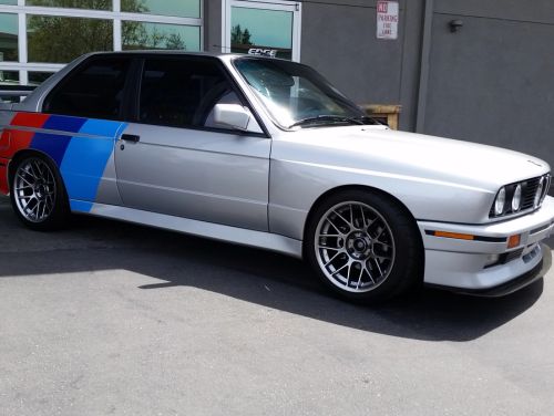 Silver BMW M3 - ARC-8 in Hyper Black