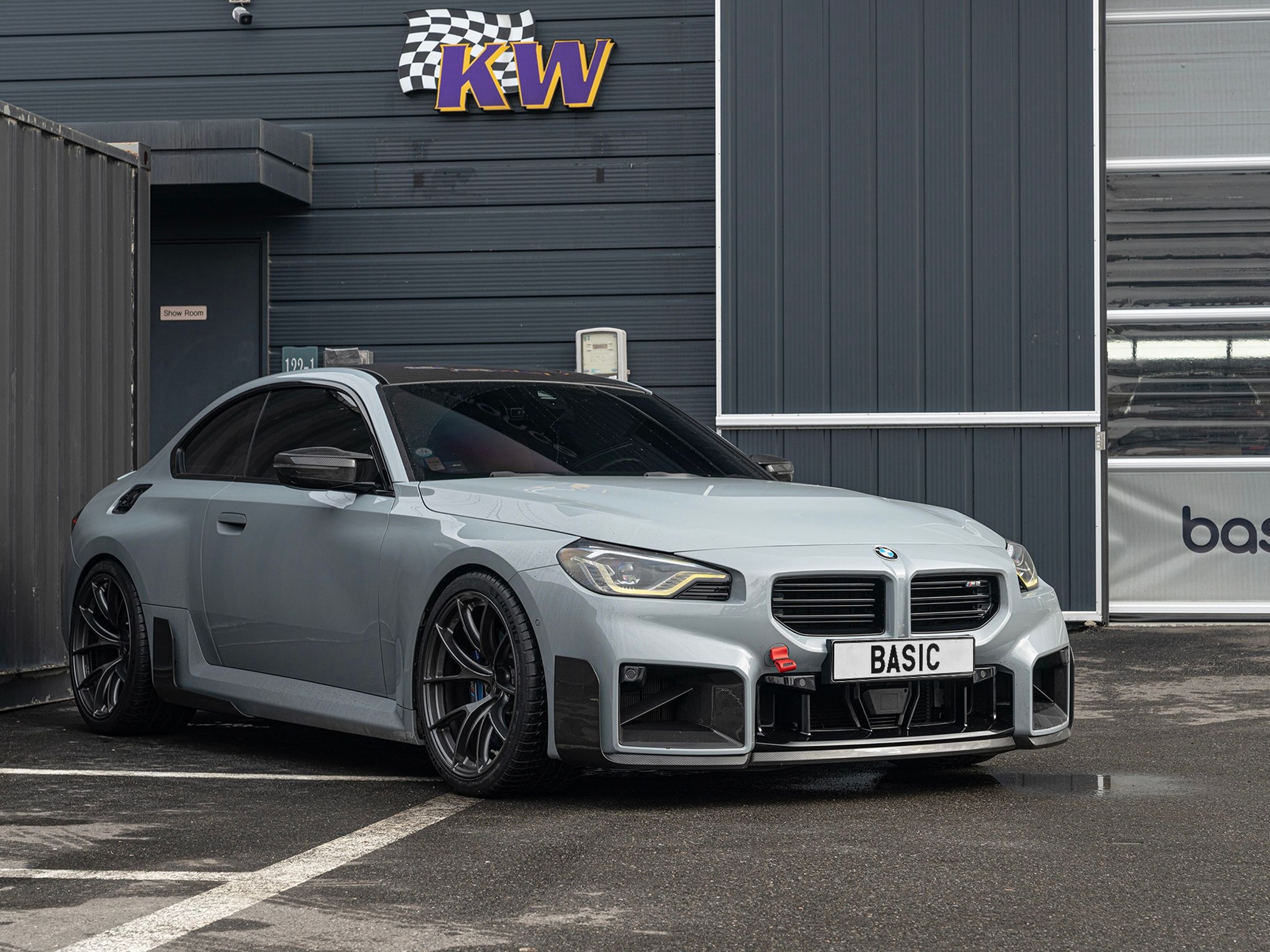 Grey BMW G87 M2 with 20" VS-5RS Apex wheels in Anthracite