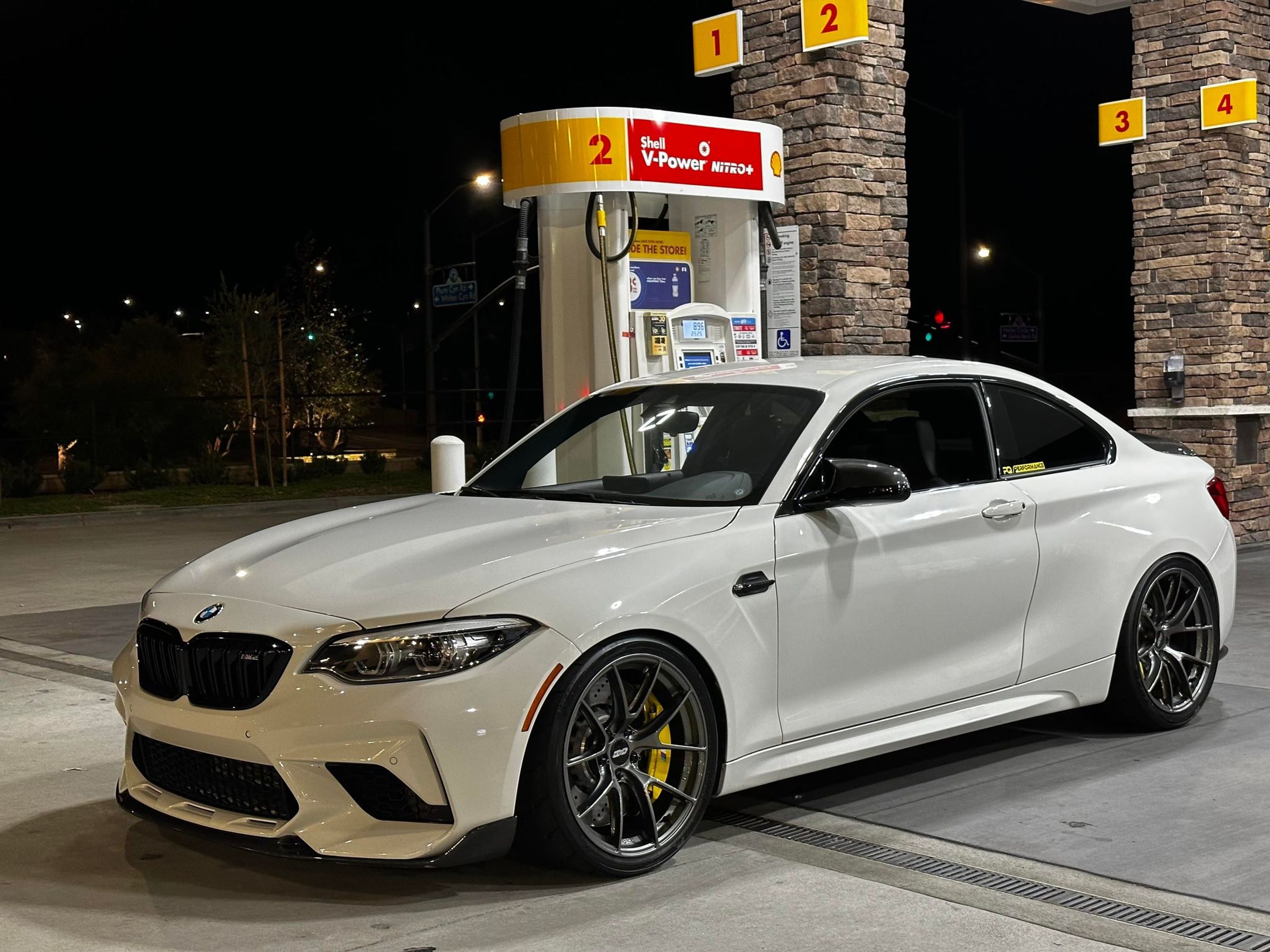 White BMW F87 M2 with 19" VS-5RS Apex wheels in Anthracite