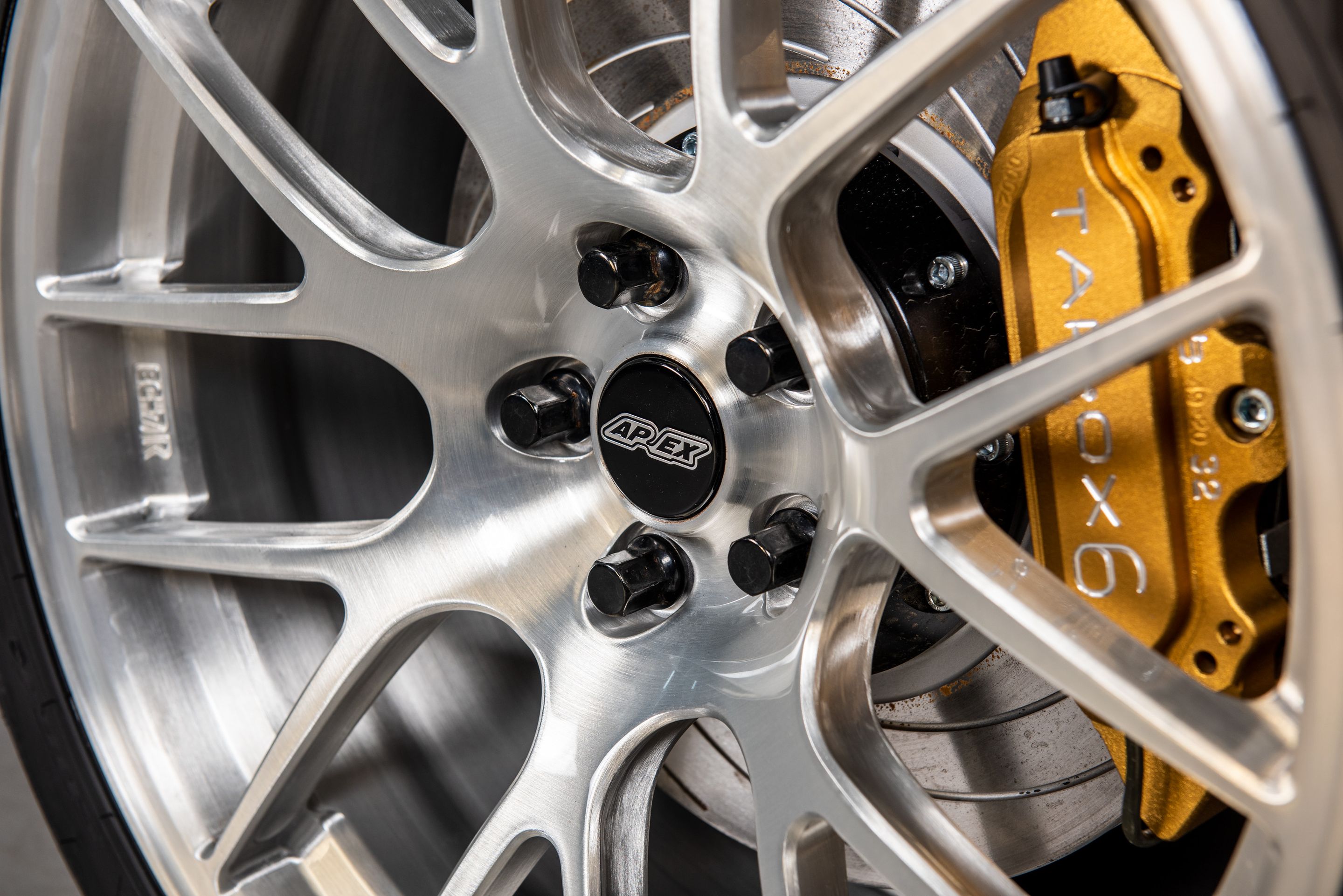 Red Toyota 86 / GT86 / FT86 with 18" EC-7R Apex wheels in Brushed Clear