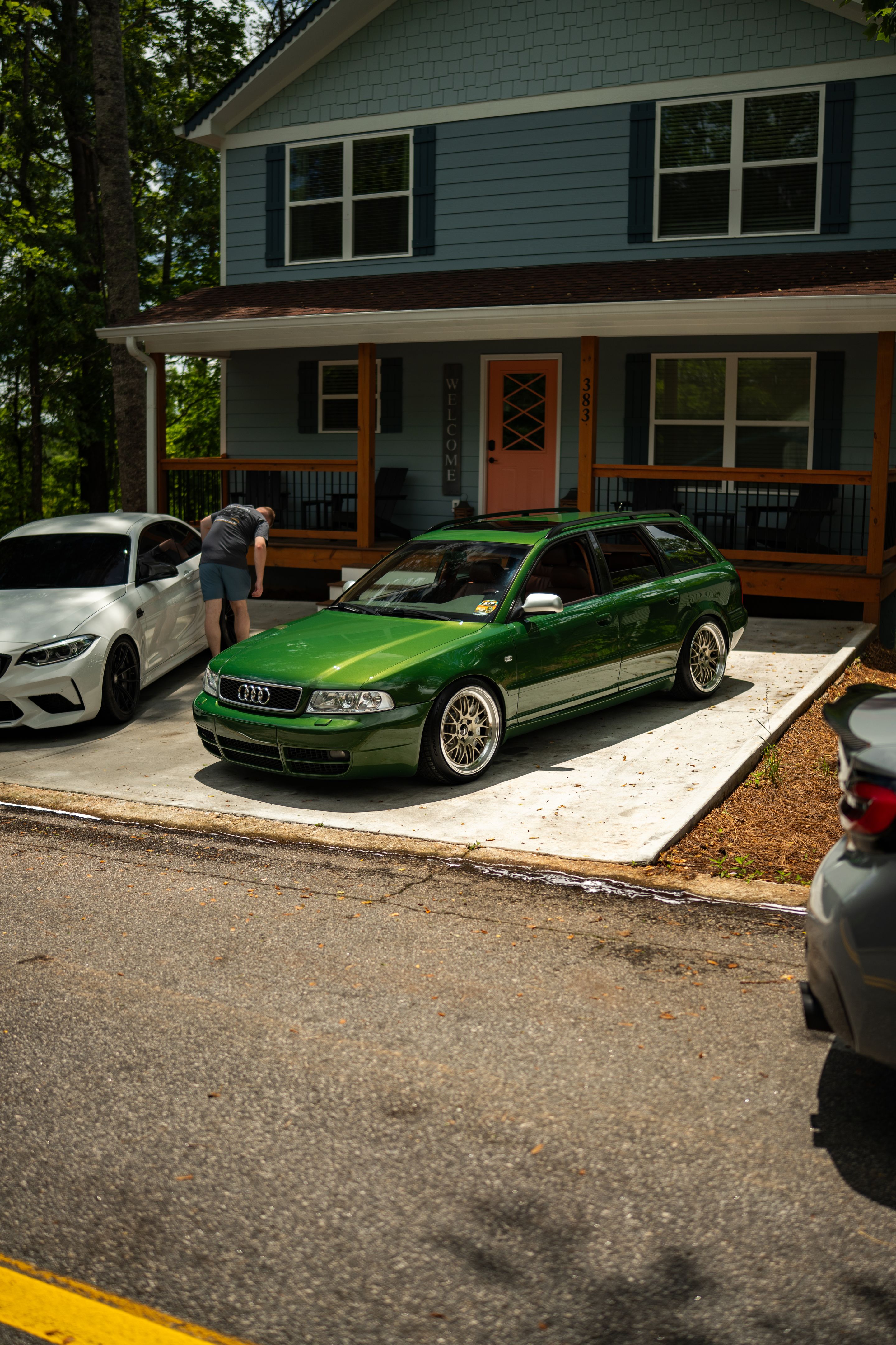 Green Audi B5 S4 Avant/Wagon with 18" ML-10RT Apex wheels in Machined Lip Gloss Motorsport Gold