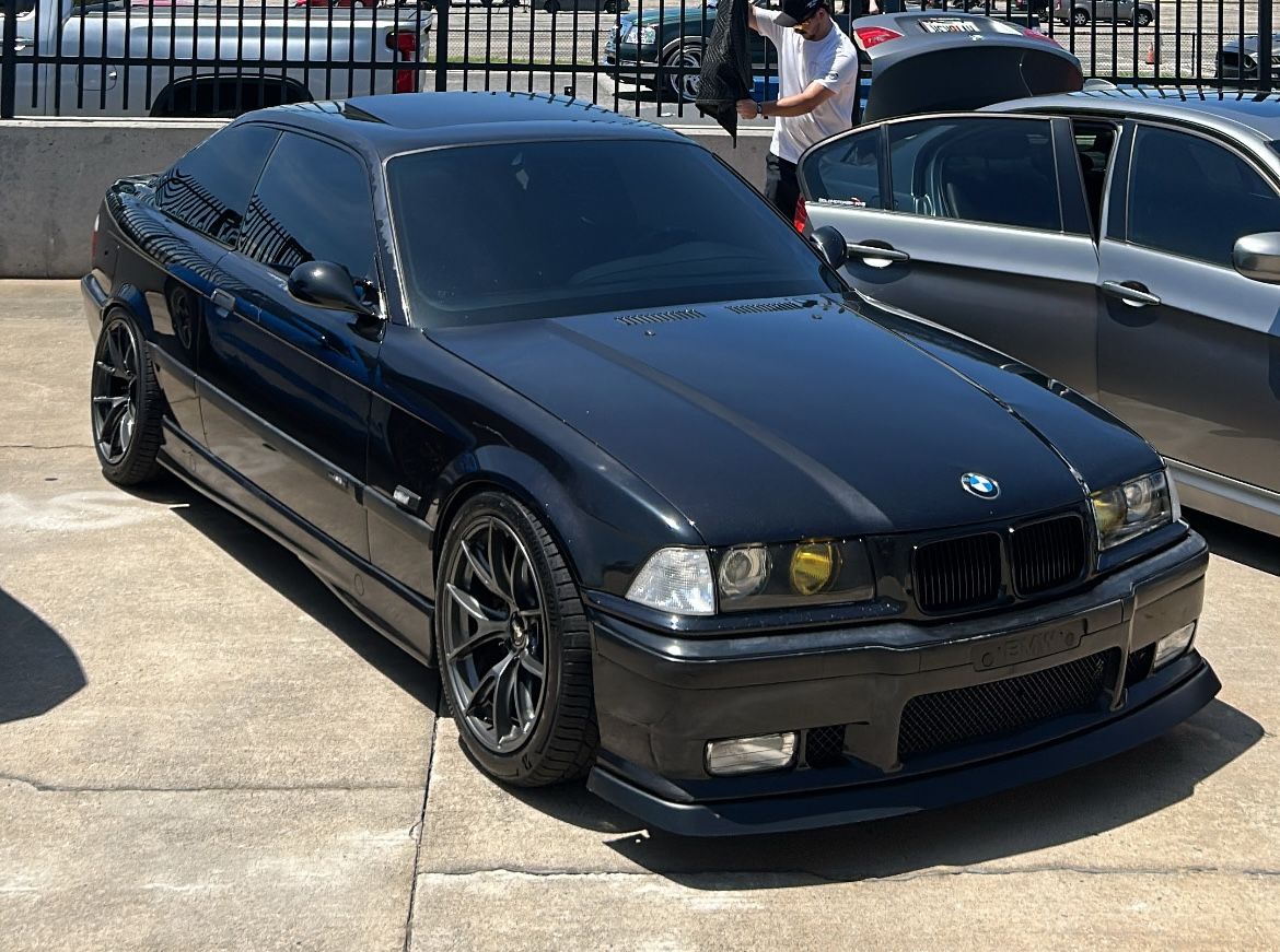 Black BMW E36 M3 with 17" VS-5RS Apex wheels in Anthracite