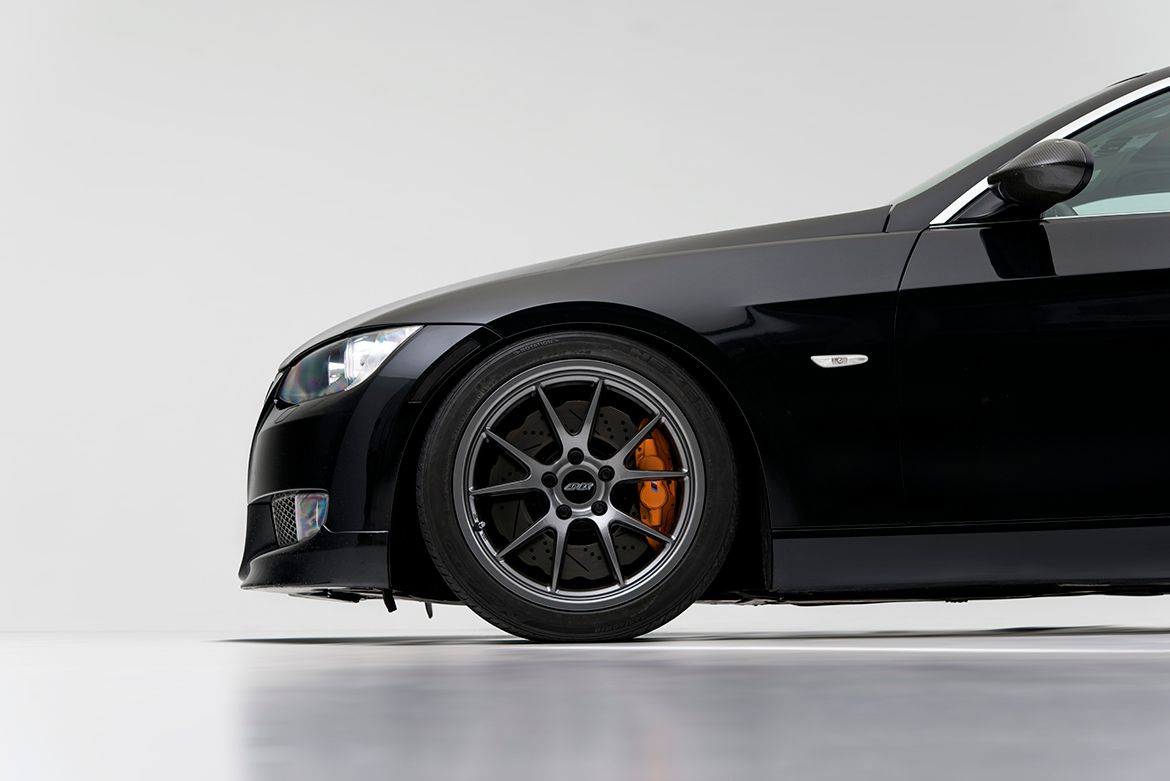 Black BMW E92 Coupe 3 Series with 18" FL-5 Apex wheels in Anthracite