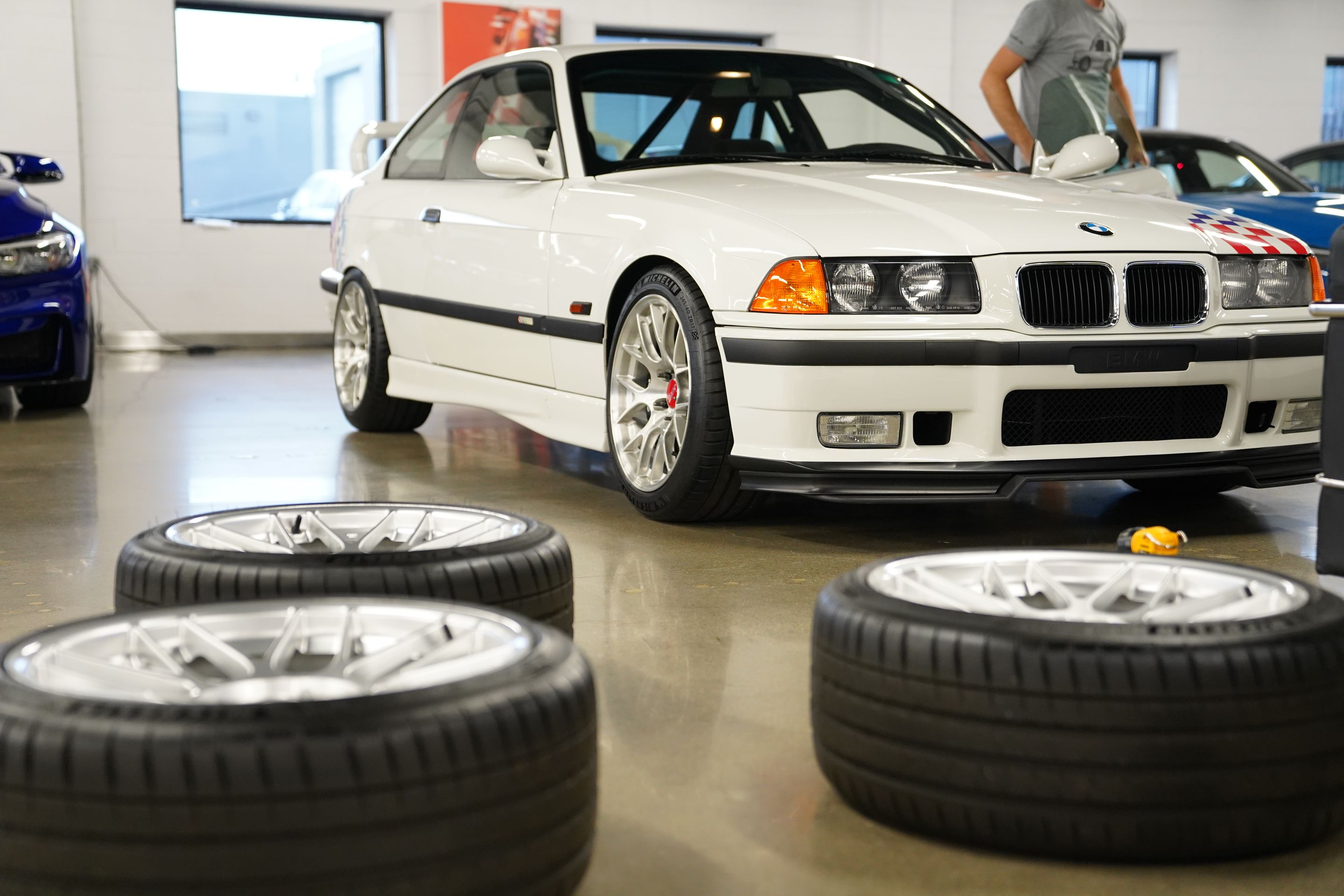 White BMW E36 M3 with 17" EC-7R Apex wheels in Brushed Clear