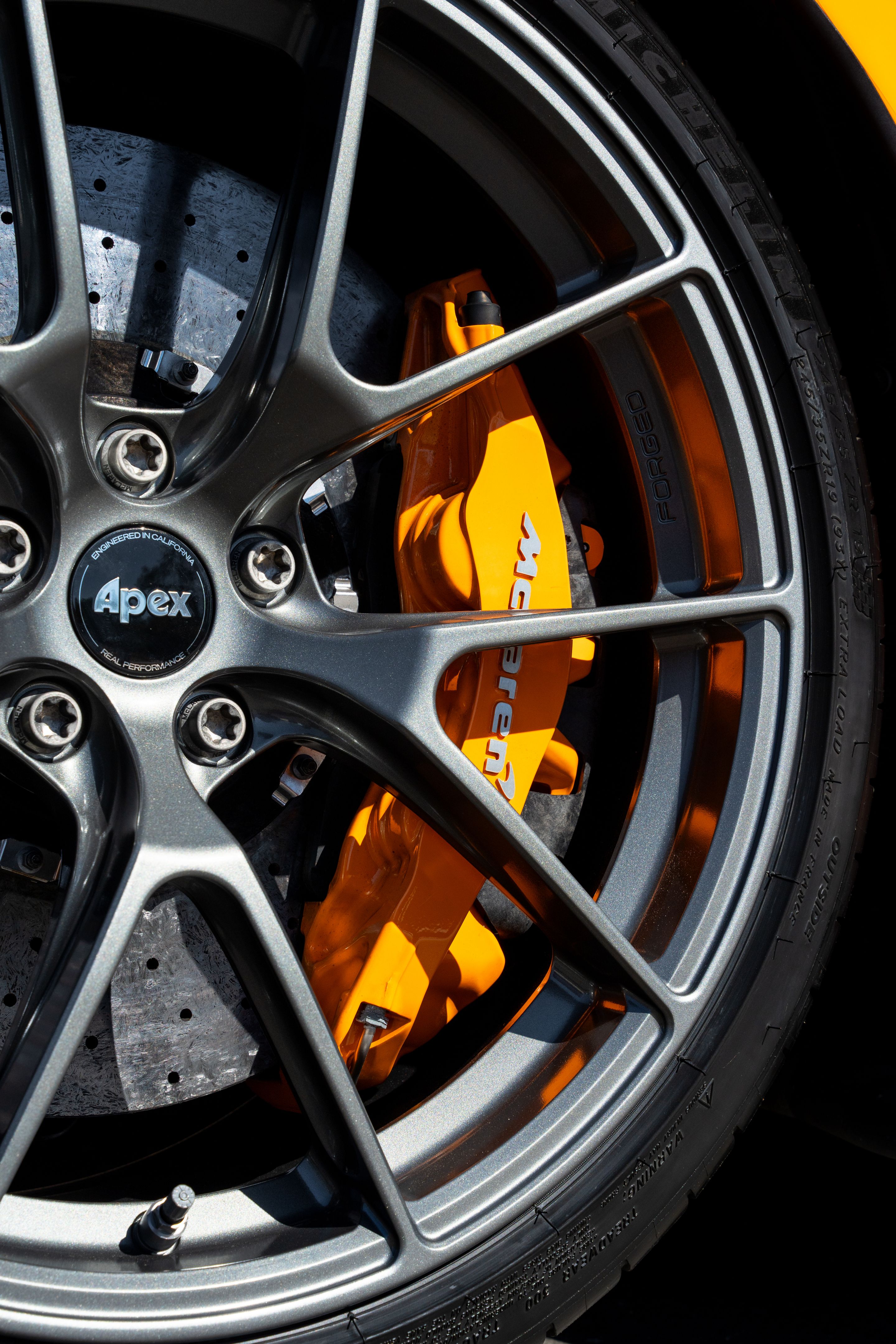 Orange McLaren 765LT with 19"/20" VS-5RS Apex wheels in Anthracite