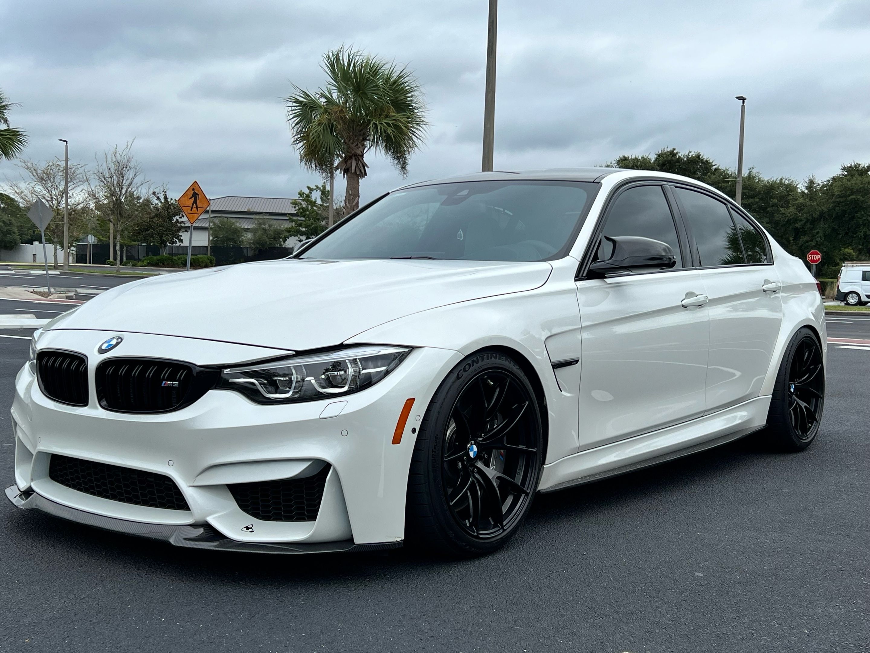 White BMW F80 M3 with 19" VS-5RS Apex wheels in Satin Black