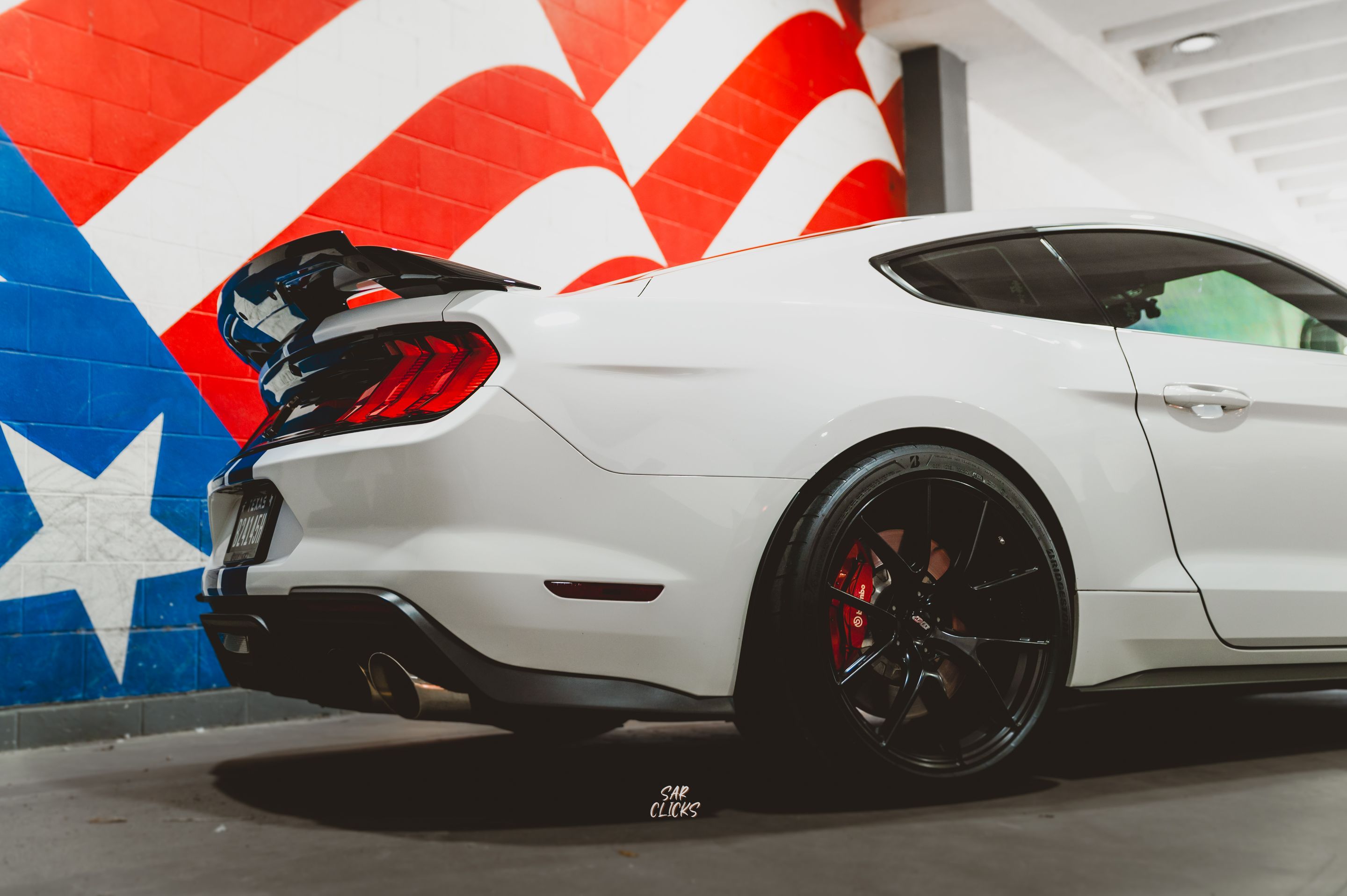 White Ford S550 Mustang GT500 with 20" VS-5RS Apex wheels in Satin Black