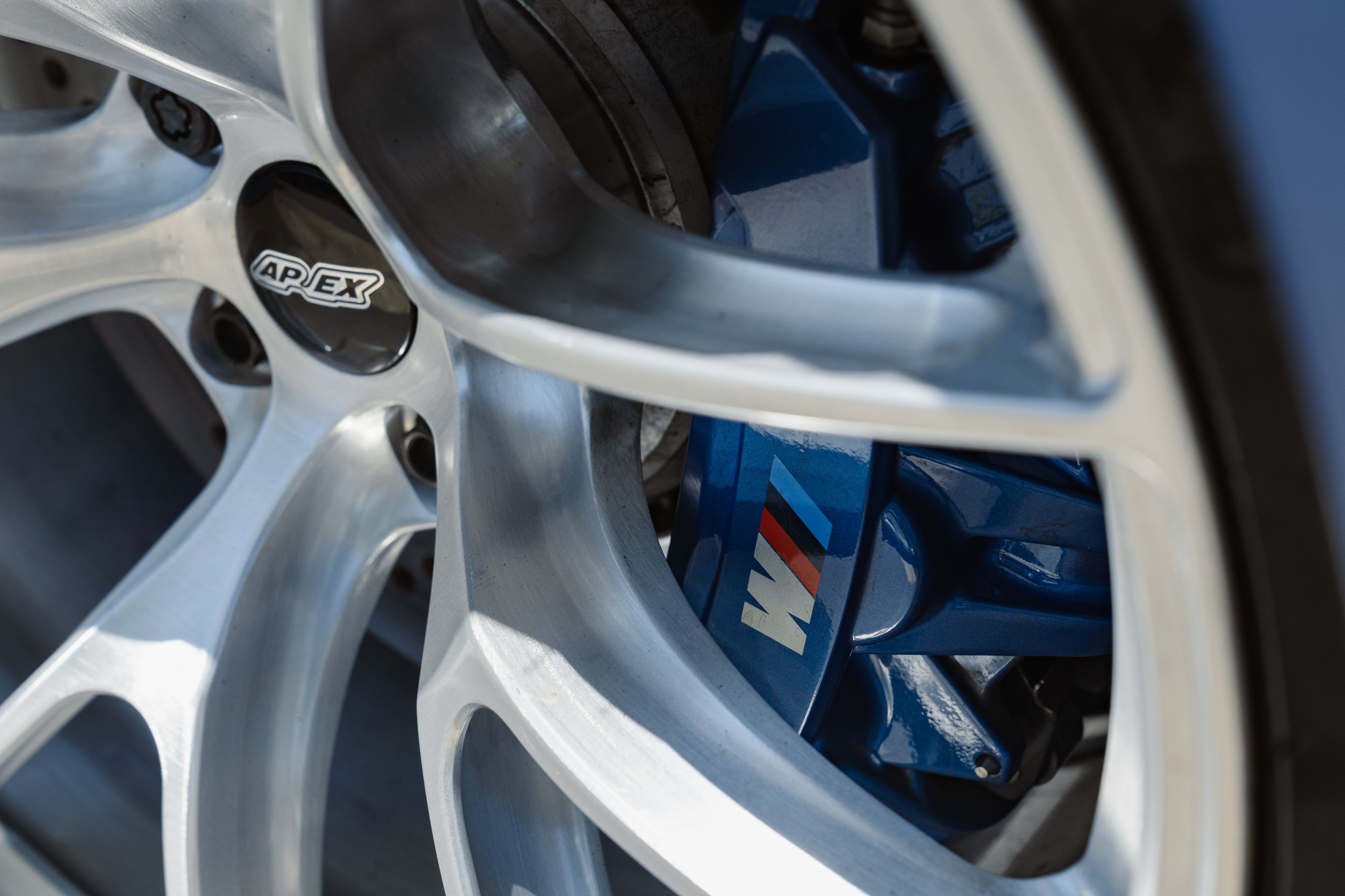 Blue BMW G80 M3 with 20" VS-5RS Apex wheels in Brushed Clear