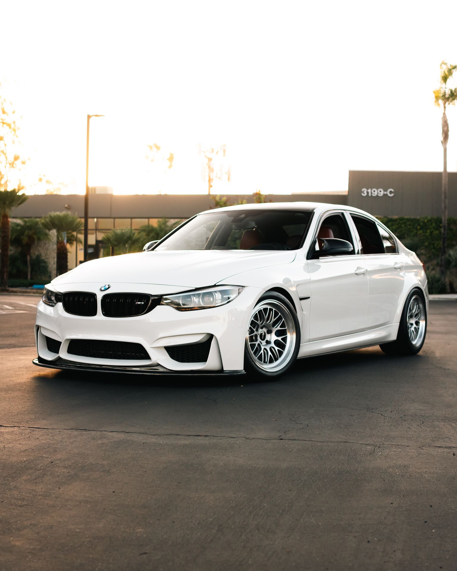 White BMW F80 M3 with 18" ML-10RT Apex wheels in Machined Lip Race Silver