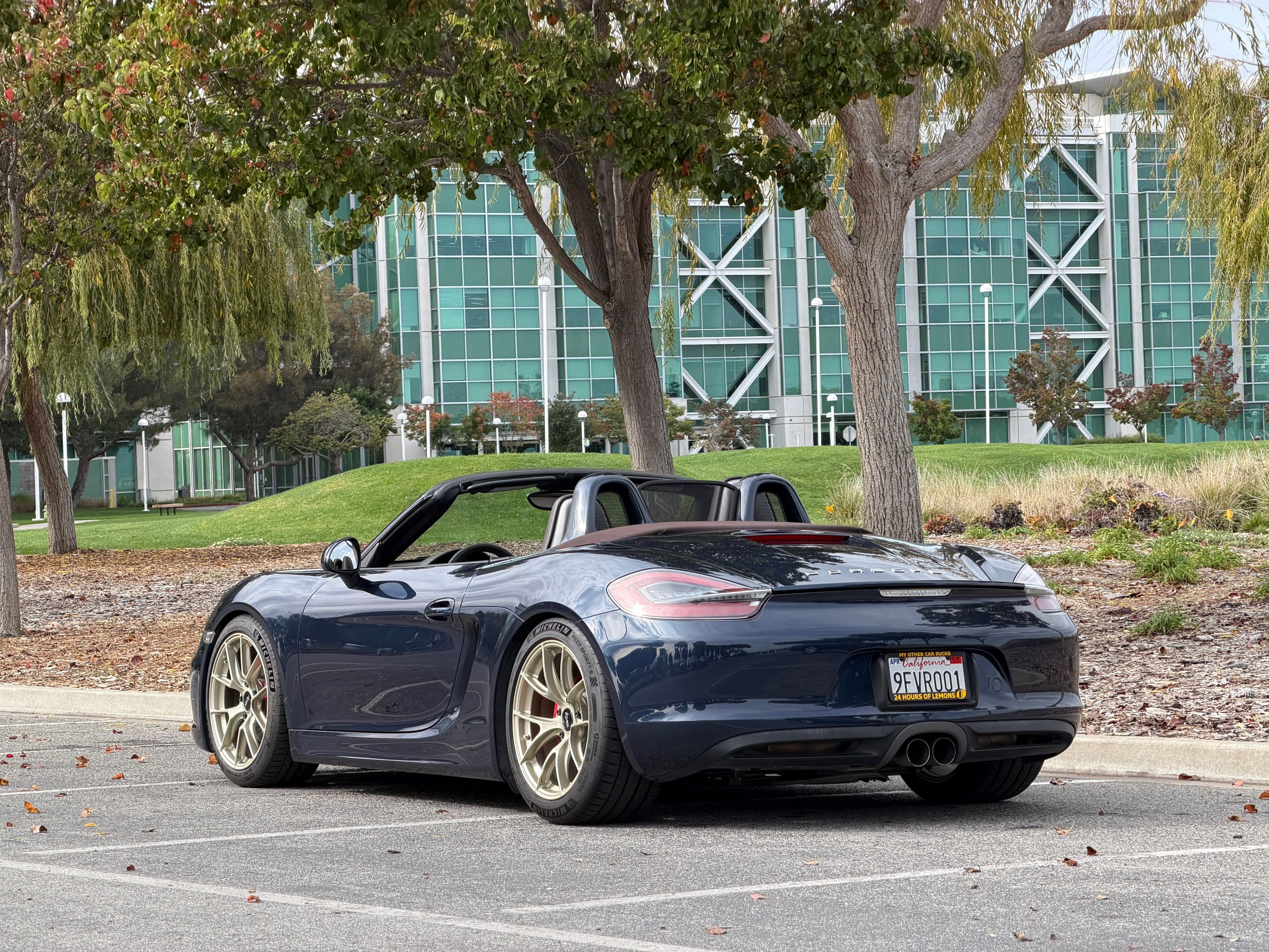 Blue Porsche 981 Boxster S with 19" VS-5RS Apex wheels in Motorsport Gold