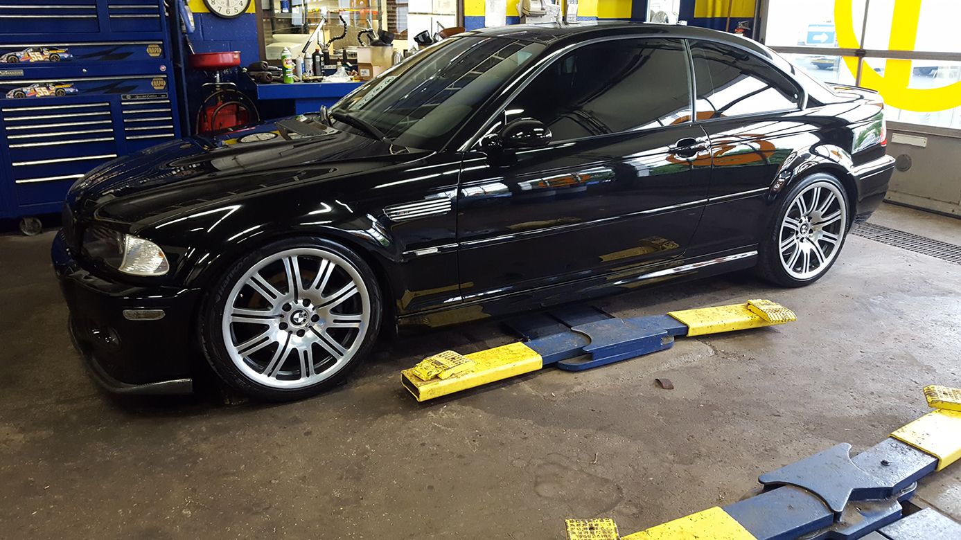 Black BMW E46 M3 with 18" ARC-8 Apex wheels in Satin Black
