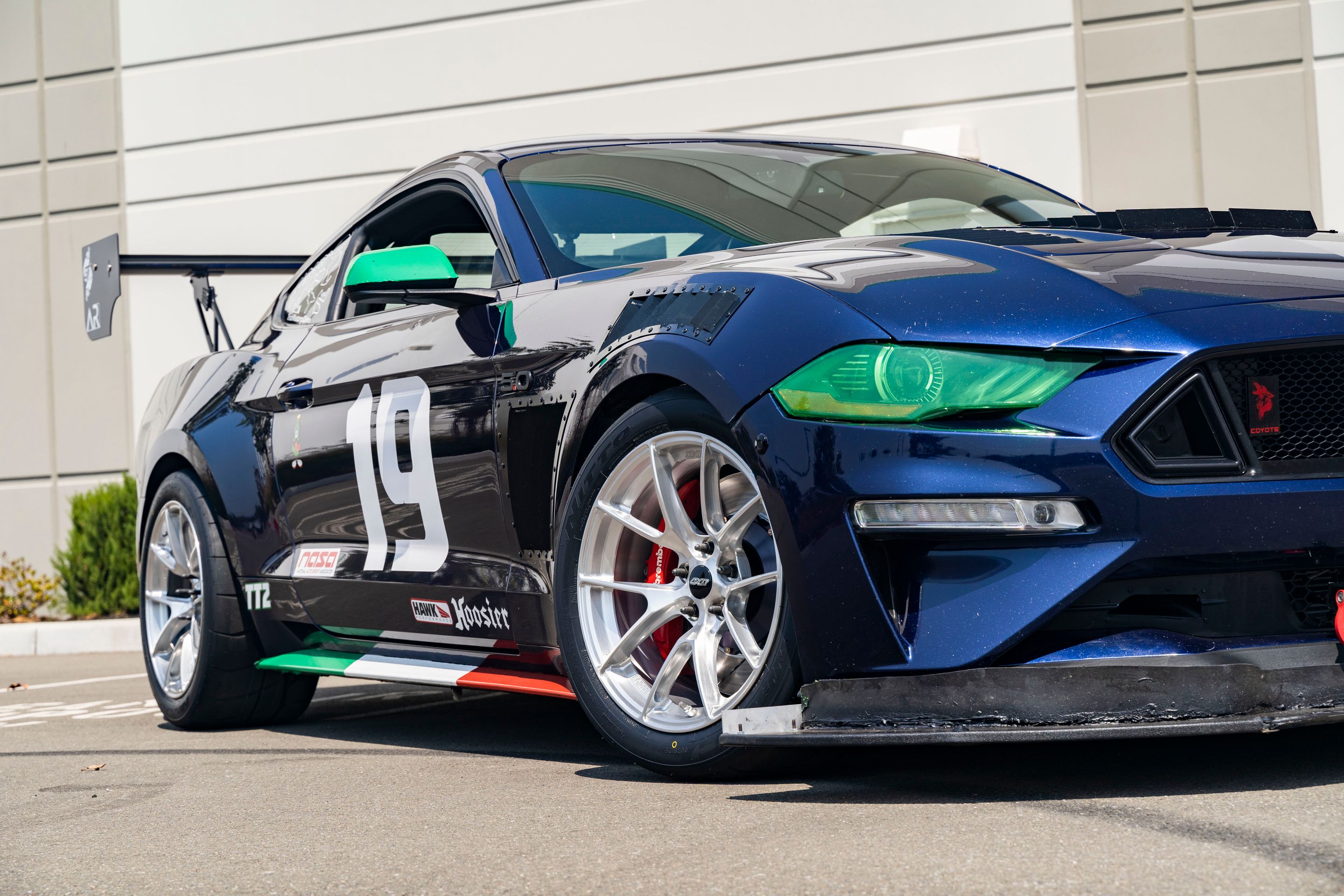 Blue Ford S550 Mustang GT with 18" VS-5RS Apex wheels in Brushed Clear