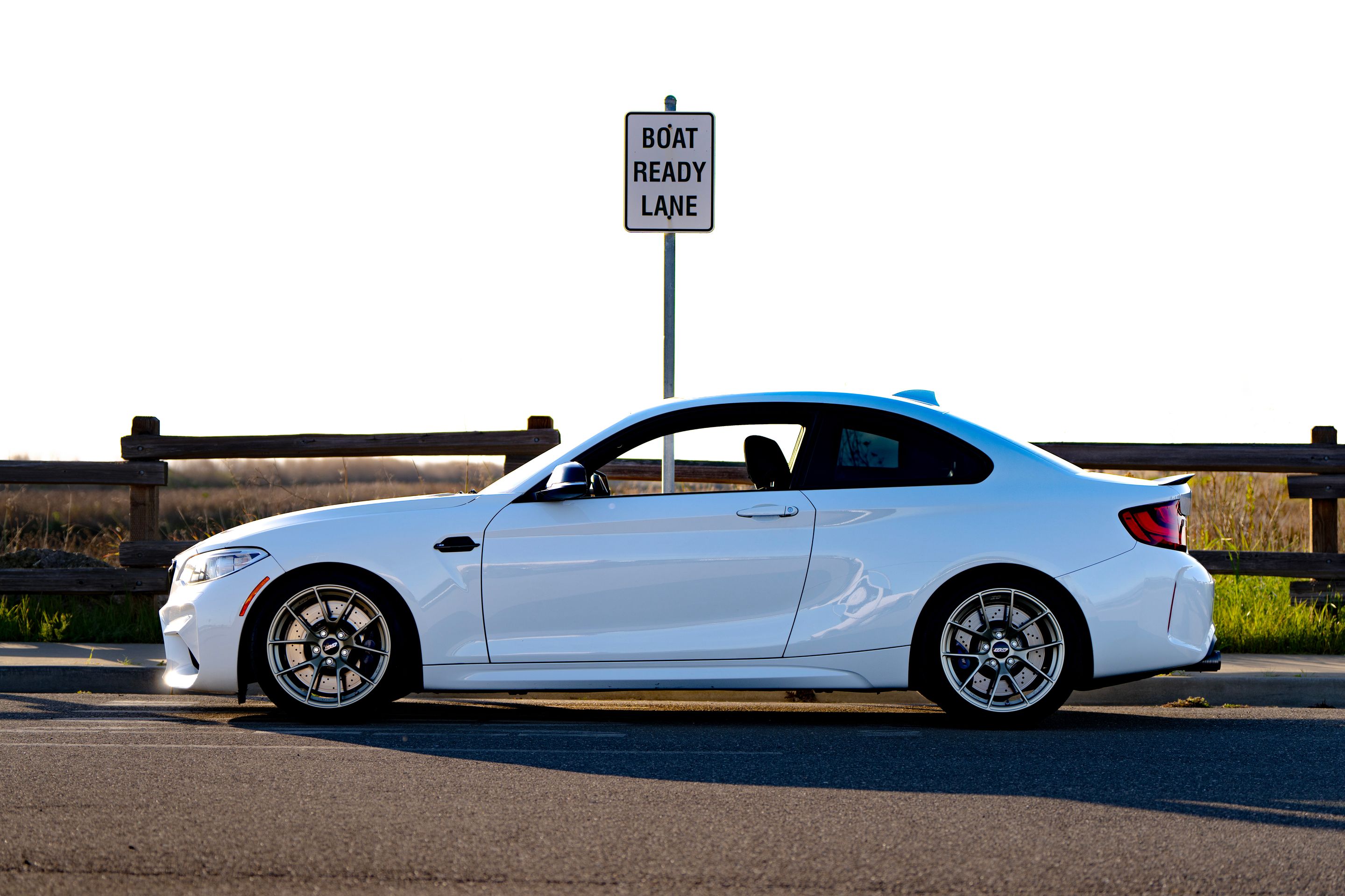 White BMW F87 M2 with 18" VS-5RS Apex wheels in Motorsport Gold
