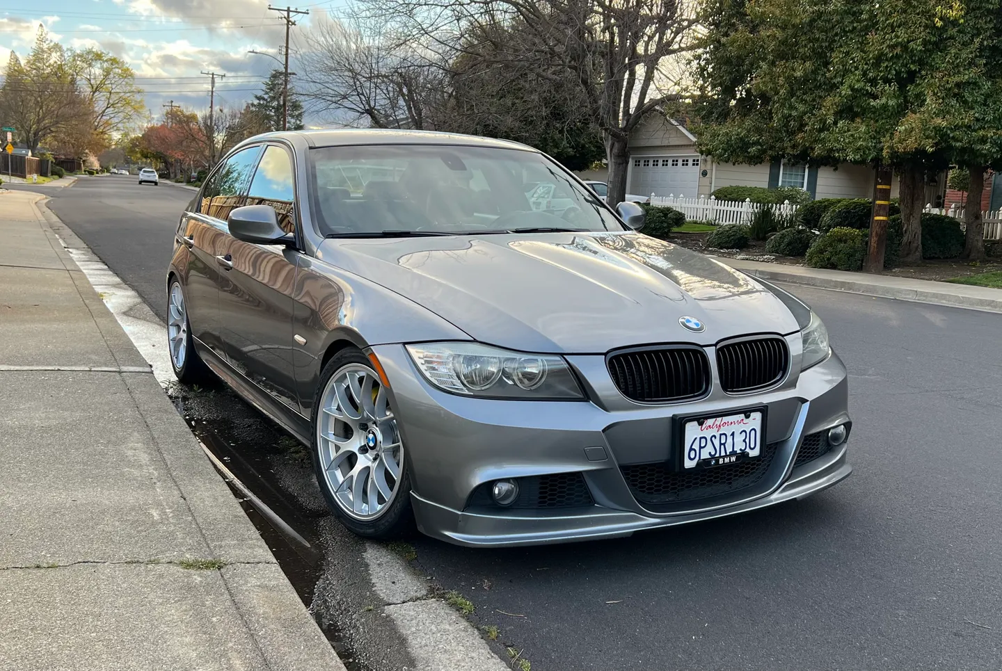 BMW E90 LCI Sedan 3 Series with 18