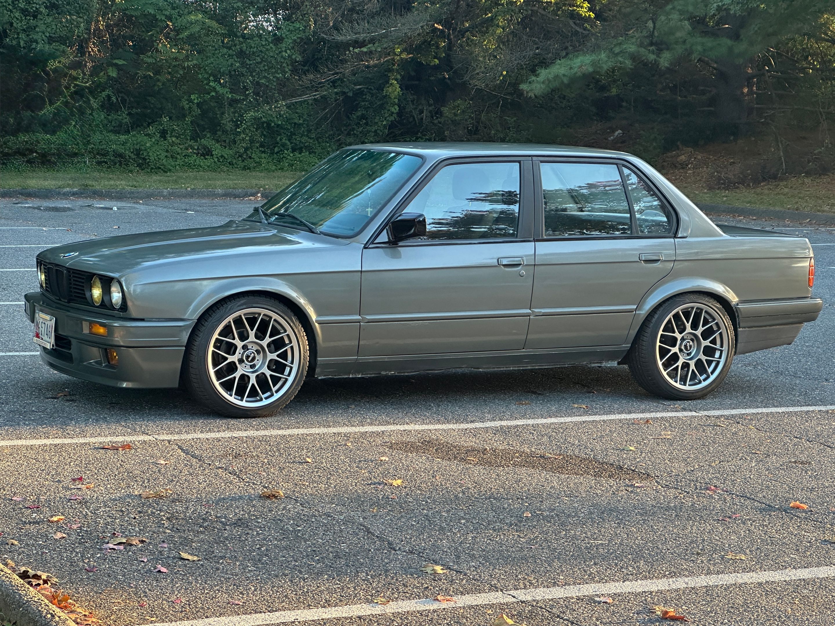 Grey BMW E30 3 Series with 17" ARC-8 Apex wheels in Hyper Black