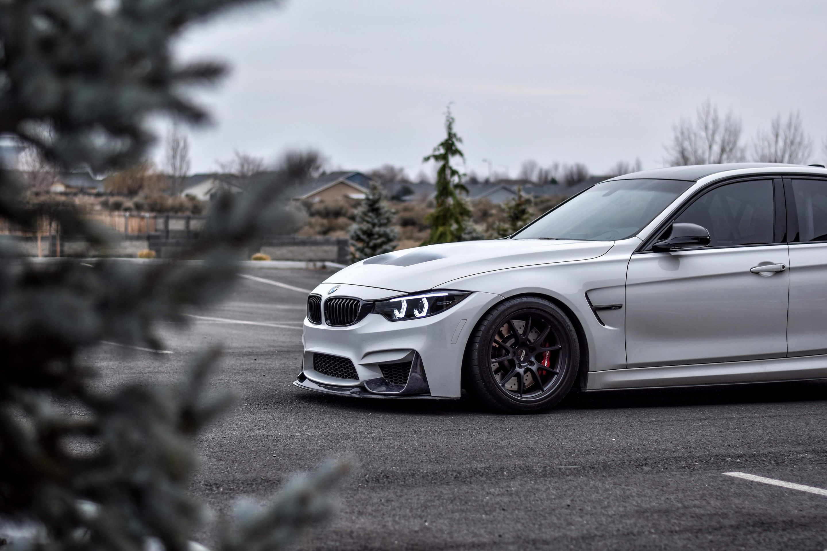 White BMW F80 M3 with 18" FL-5 Apex wheels in Satin Black