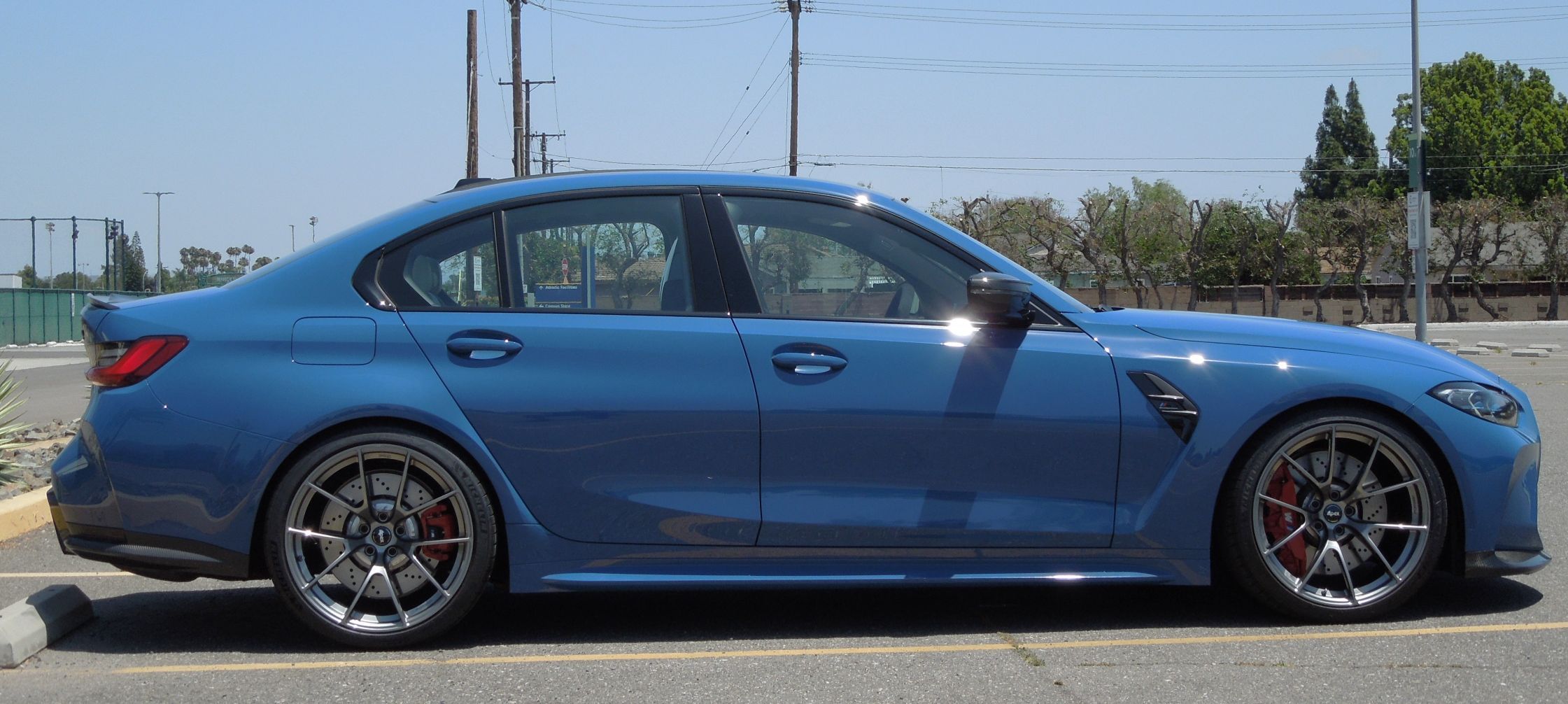 Blue BMW G80 M3 with 20" VS-5RS Apex wheels in Anthracite