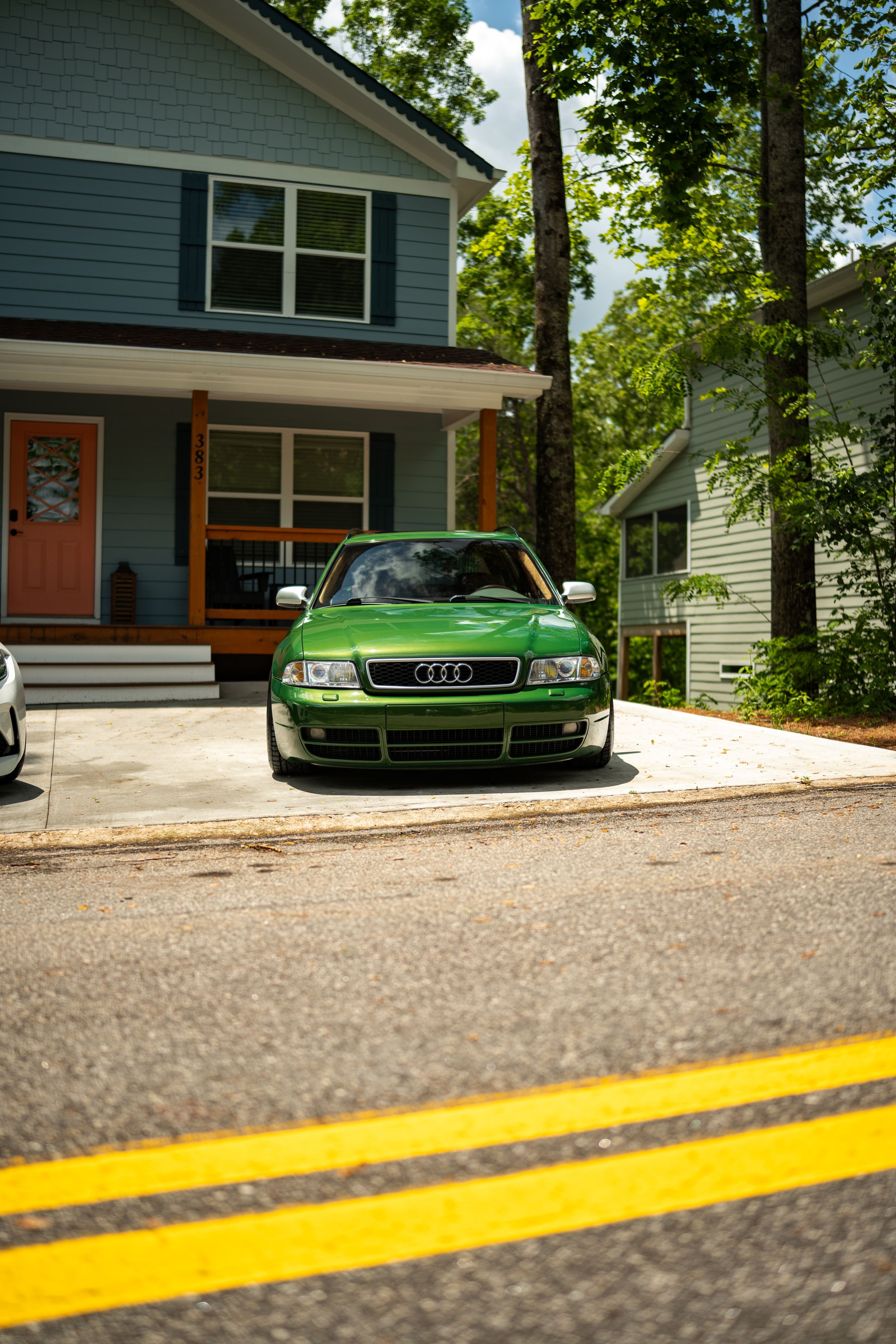 Green Audi B5 S4 Avant/Wagon with 18" ML-10RT Apex wheels in Machined Lip Gloss Motorsport Gold