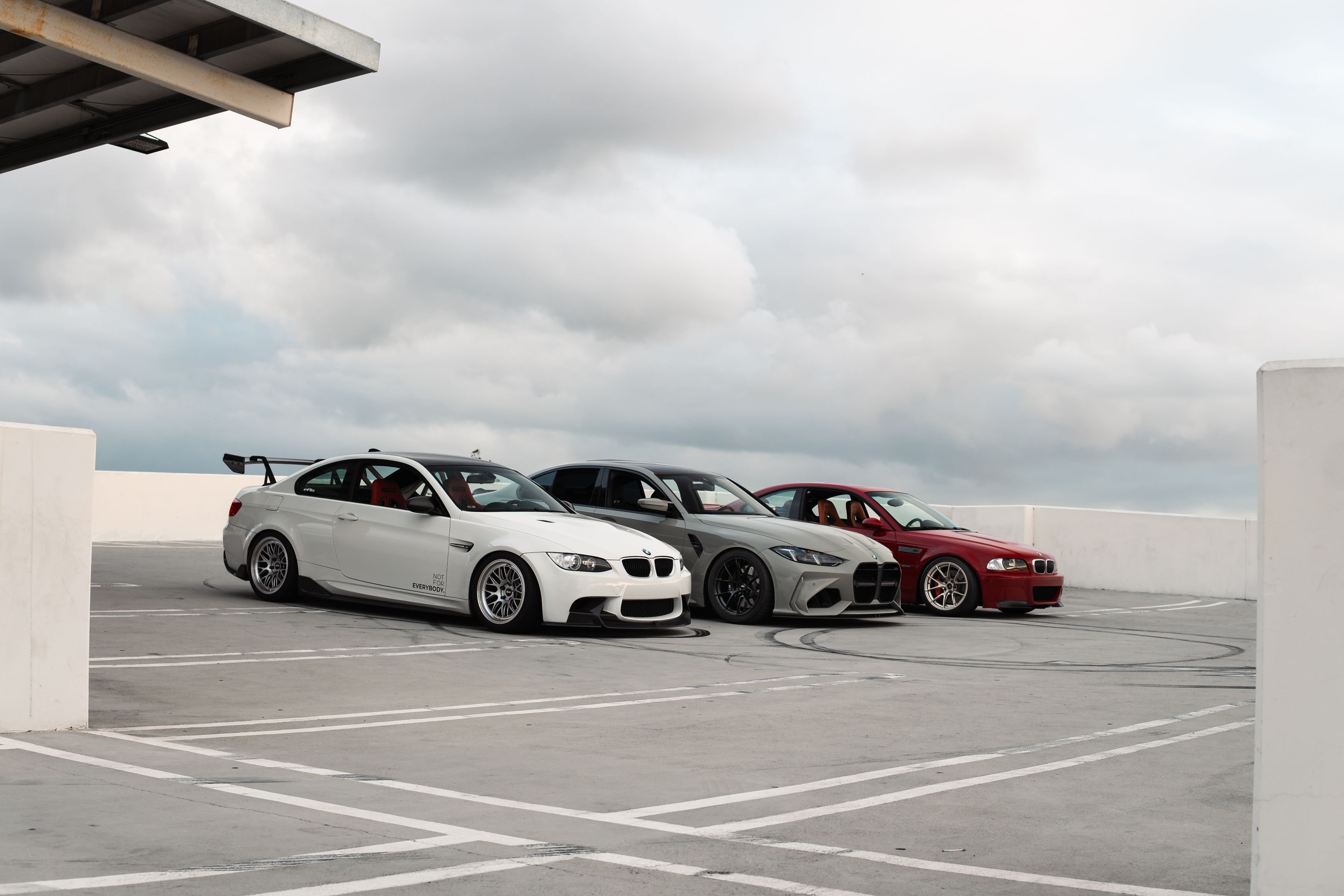 White BMW E92 Coupe M3 with 18" ML-10RT Apex wheels in Machined Lip Race Silver