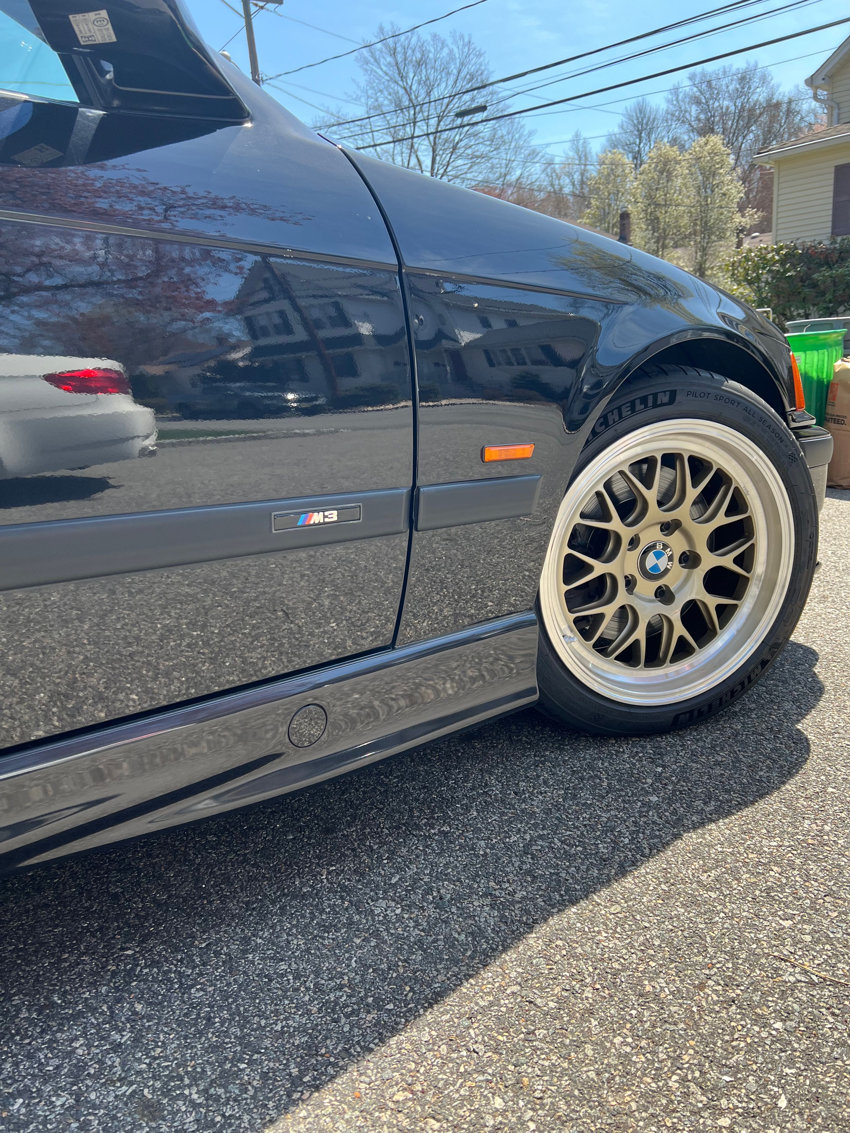 Black BMW E36 M3 with 17" ML-10RT Apex wheels in Machined Lip Gloss Motorsport Gold