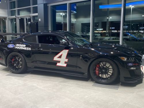Black Ford Mustang - VS-5RS in Satin Black