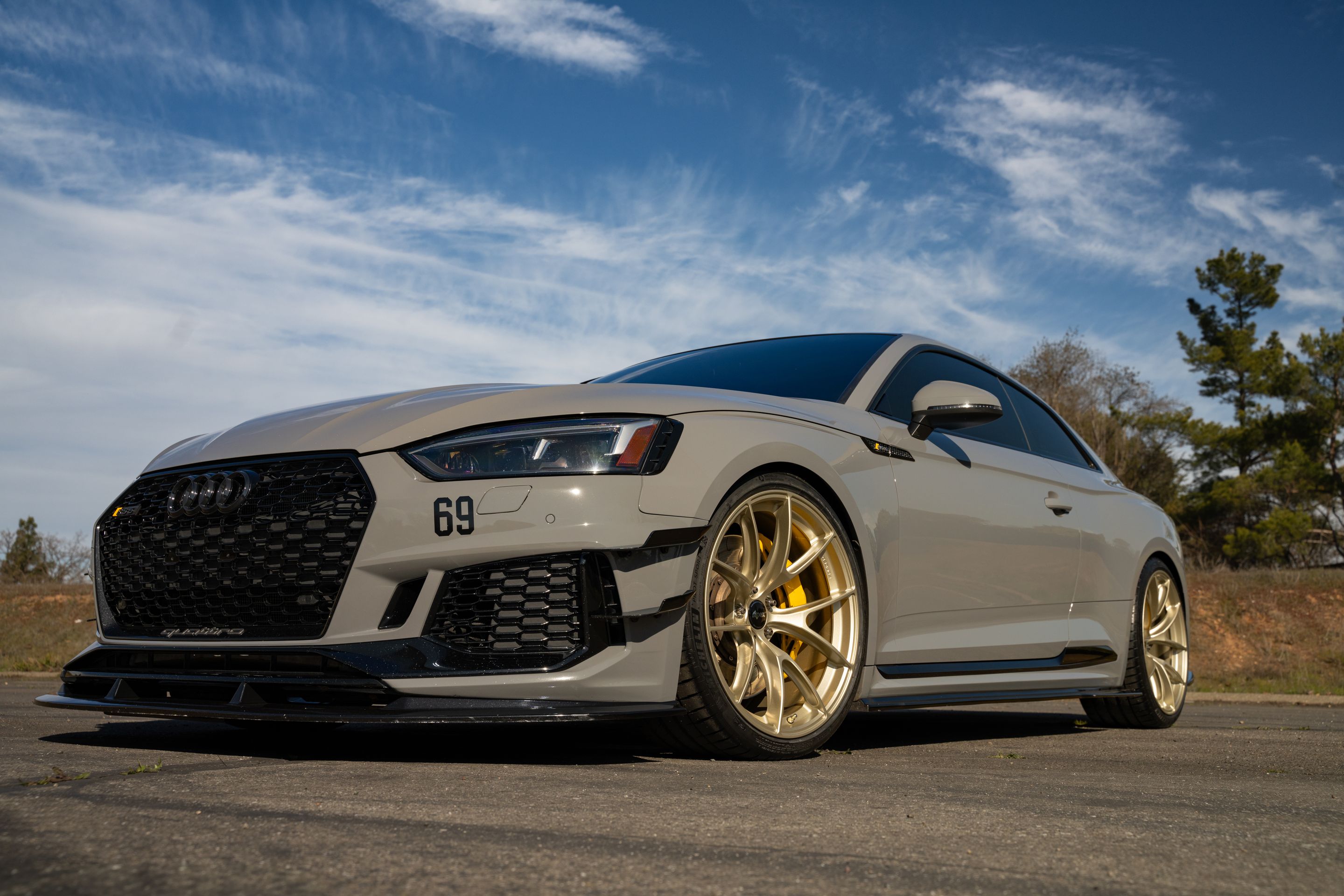 Grey Audi B9 RS 5 Coupe with 20" VS-5RS Apex wheels in Motorsport Gold