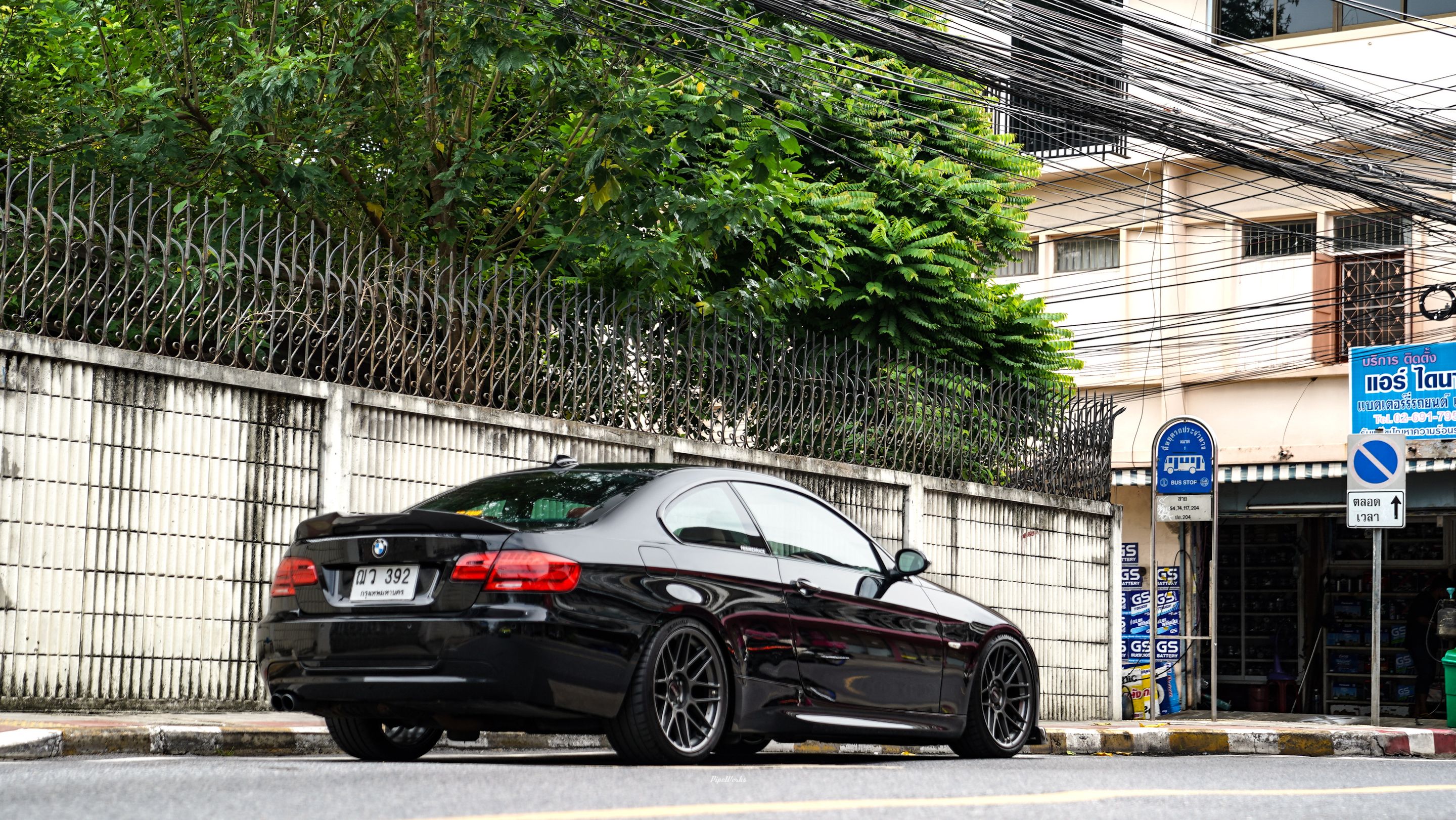 Black BMW E92 Coupe 3 Series with 19" ARC-8 Apex wheels in Anthracite