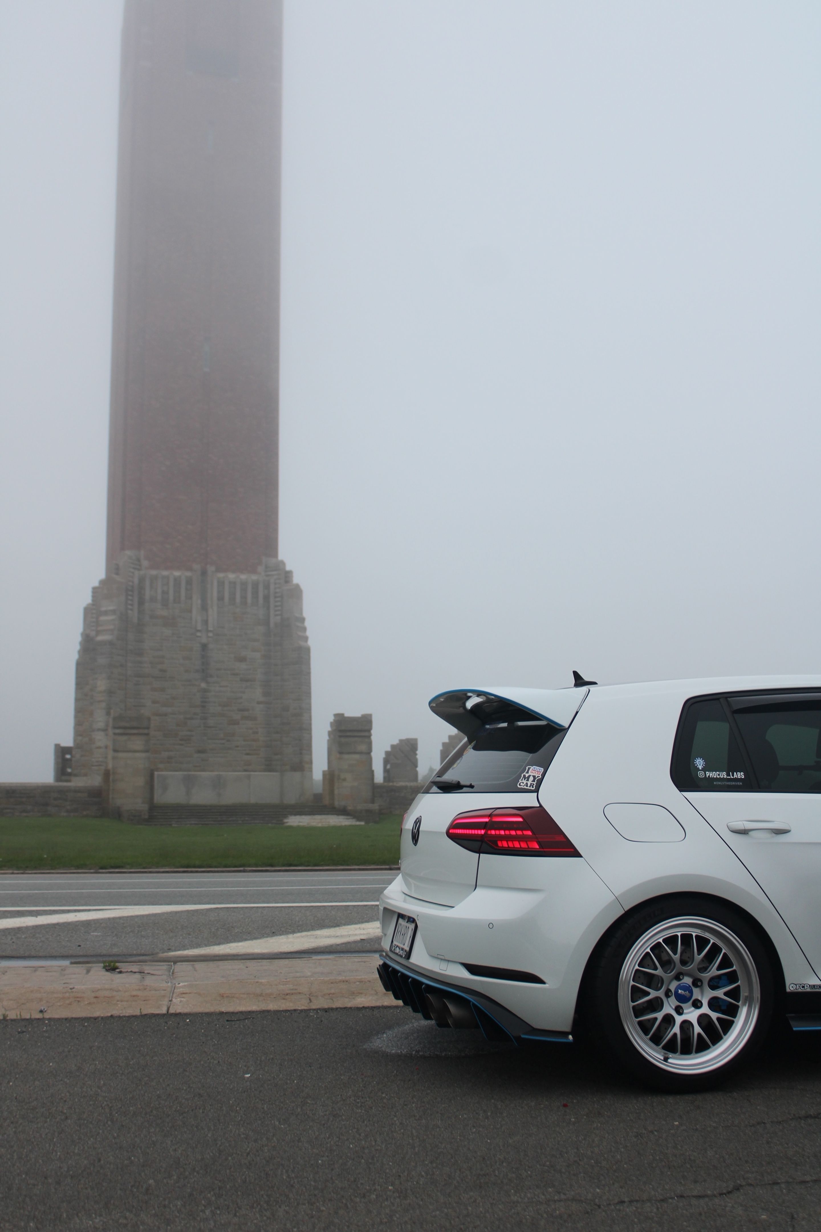 White VW MK7 Golf R with 18" ML-10RT Apex wheels in Machined Lip Brushed Clear