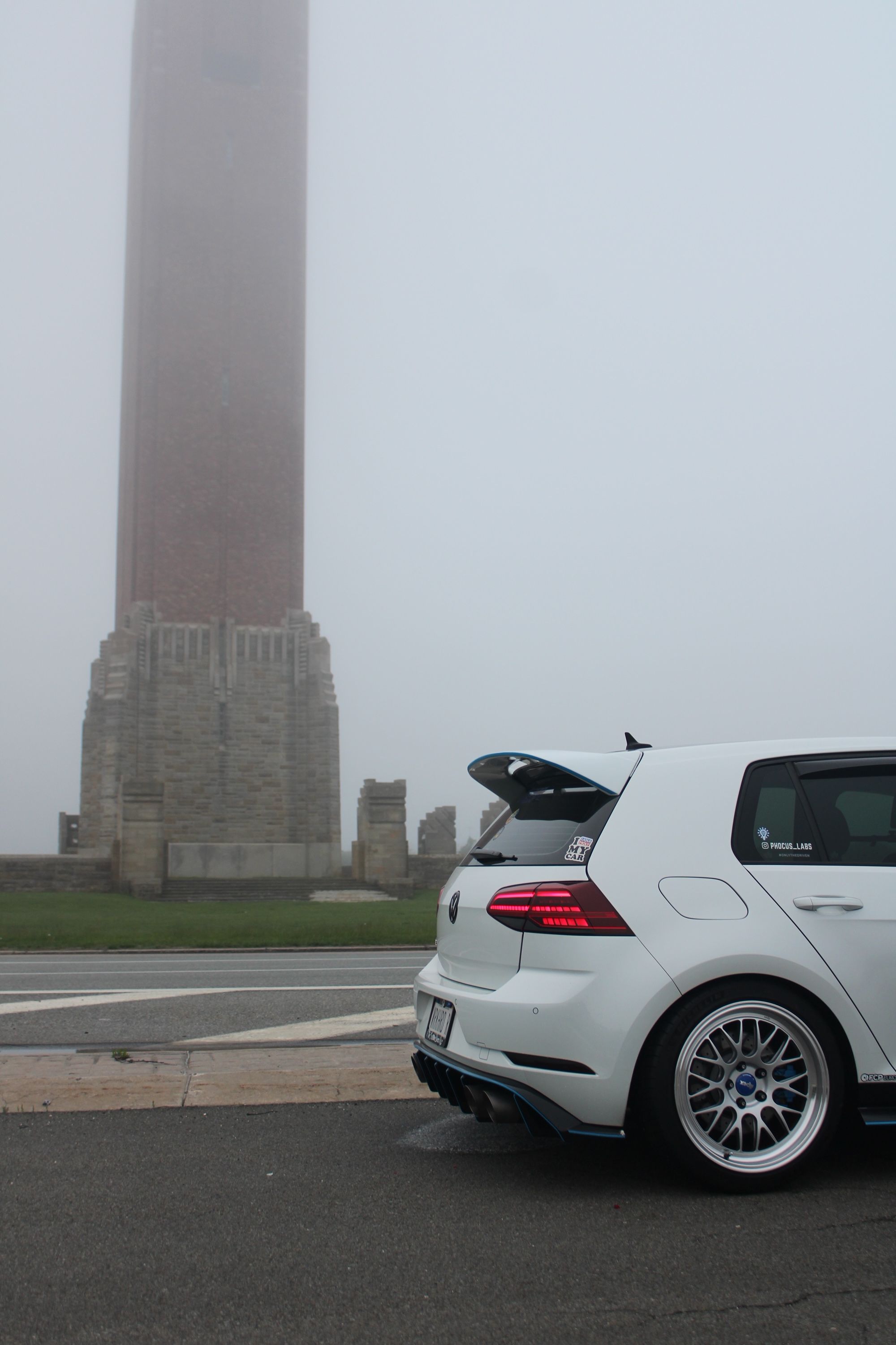 White VW MK7 Golf R with 18" ML-10RT Apex wheels in Machined Lip Brushed Clear