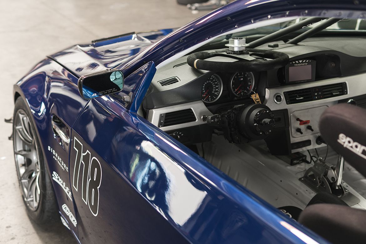 Blue BMW E92 Coupe M3 with 18" SM-10 Apex wheels in Anthracite