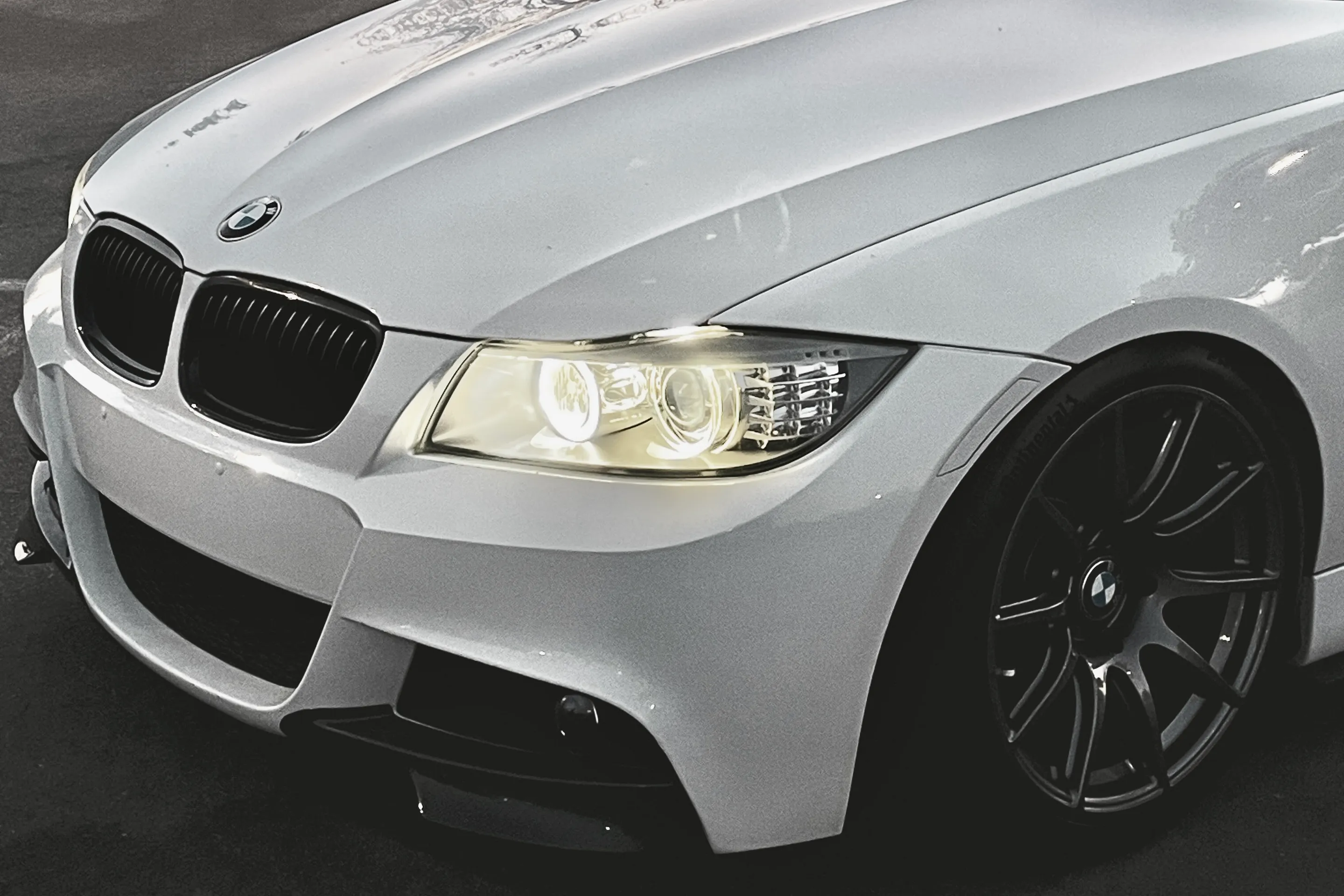 BMW E90 LCI Sedan 3 Series with 18