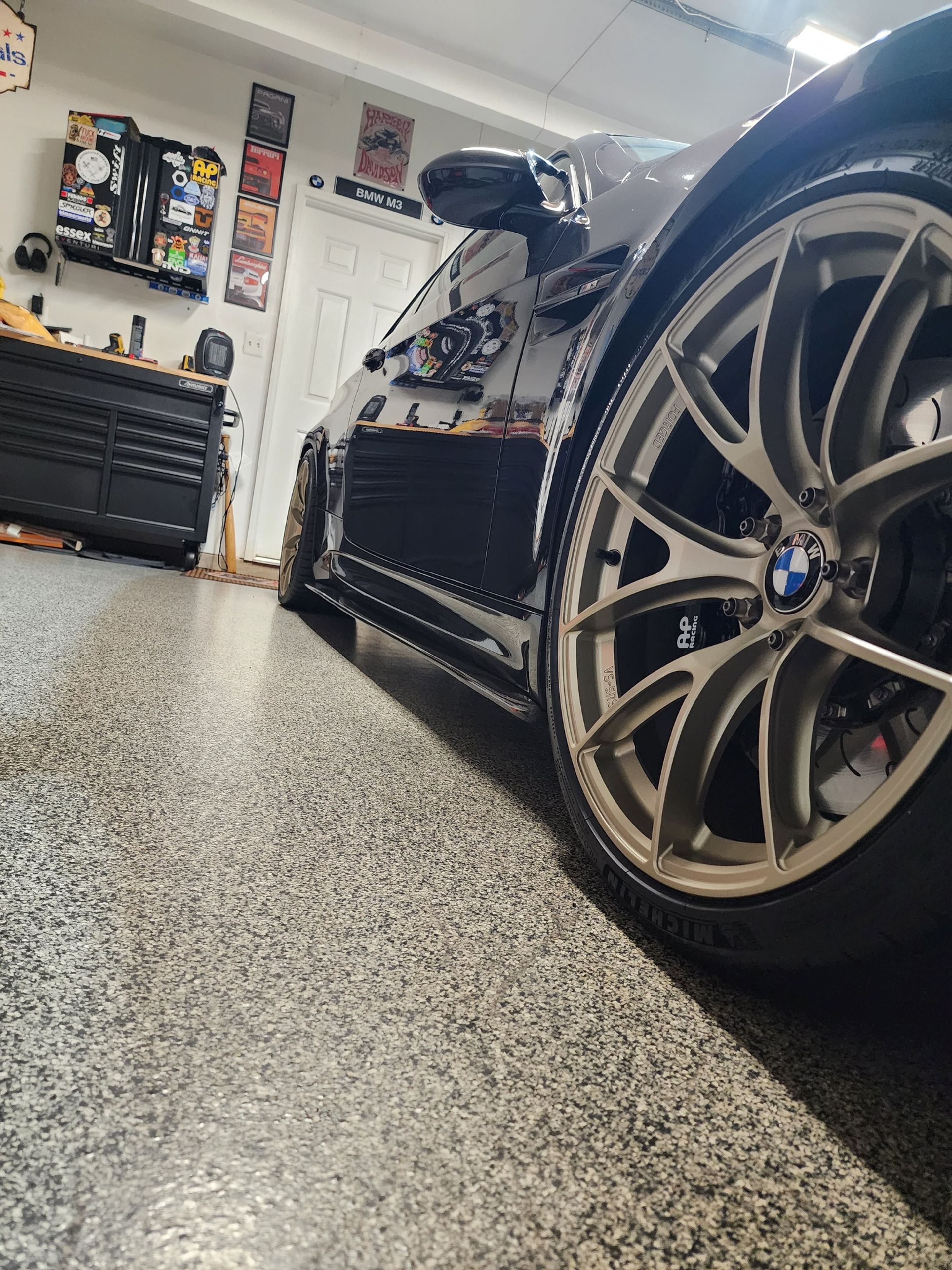 Black BMW E92 Coupe M3 with 19" VS-5RS Apex wheels in Motorsport Gold