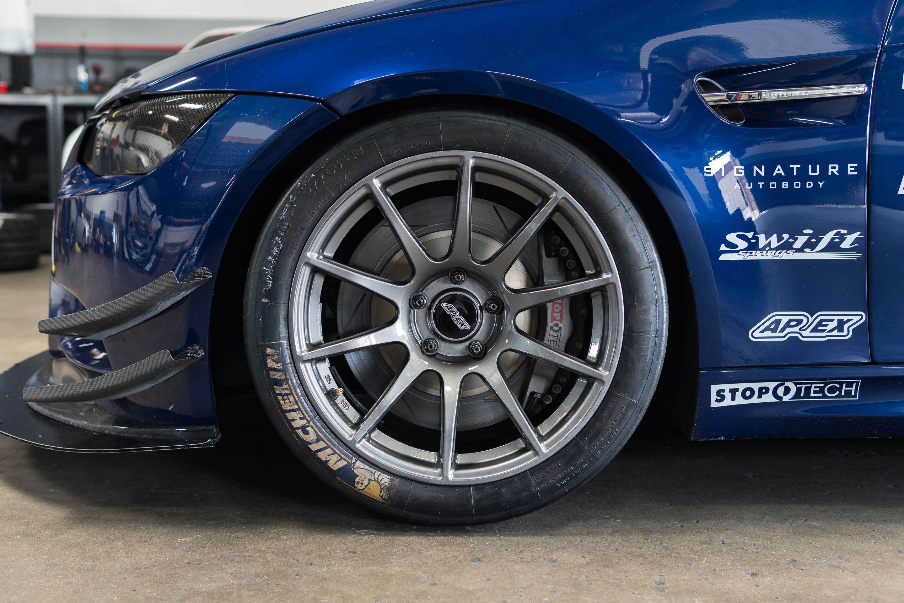 Blue BMW E92 Coupe M3 with 18" SM-10 Apex wheels in Anthracite