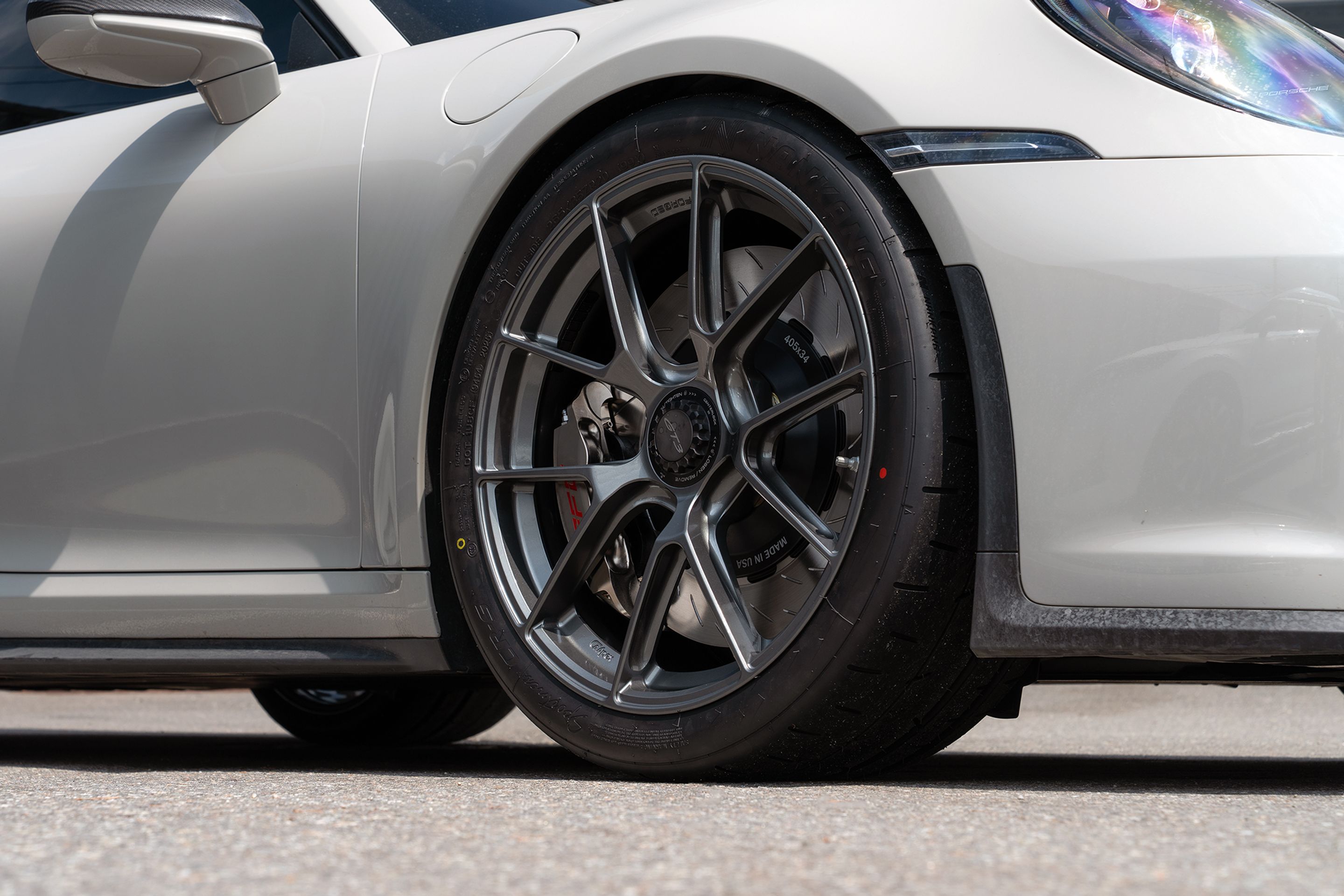 Grey Porsche 911 992.1 GT3 with 20"/21" VS-5RS Apex wheels in Anthracite