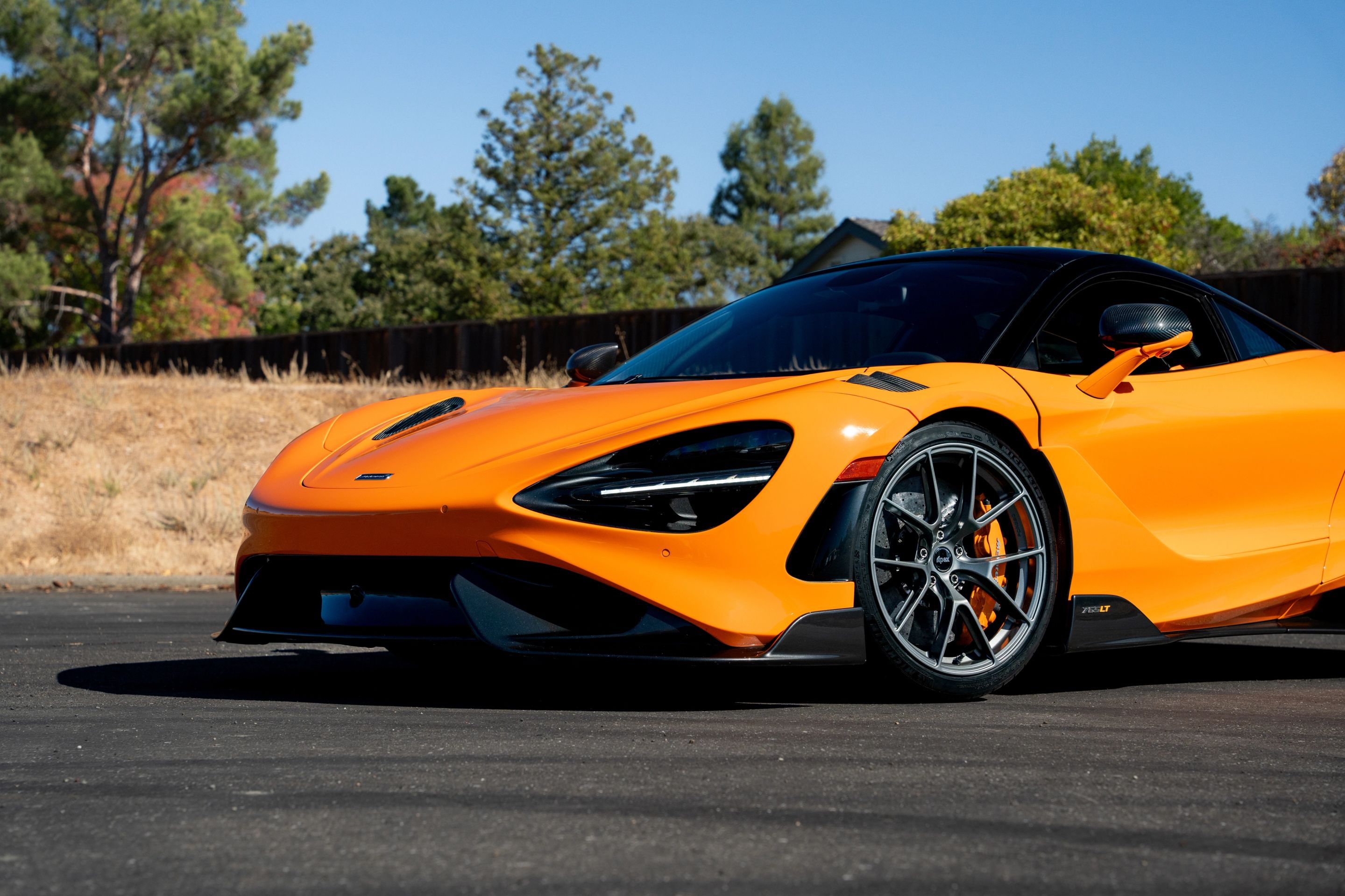 Orange McLaren 765LT with 19"/20" VS-5RS Apex wheels in Anthracite