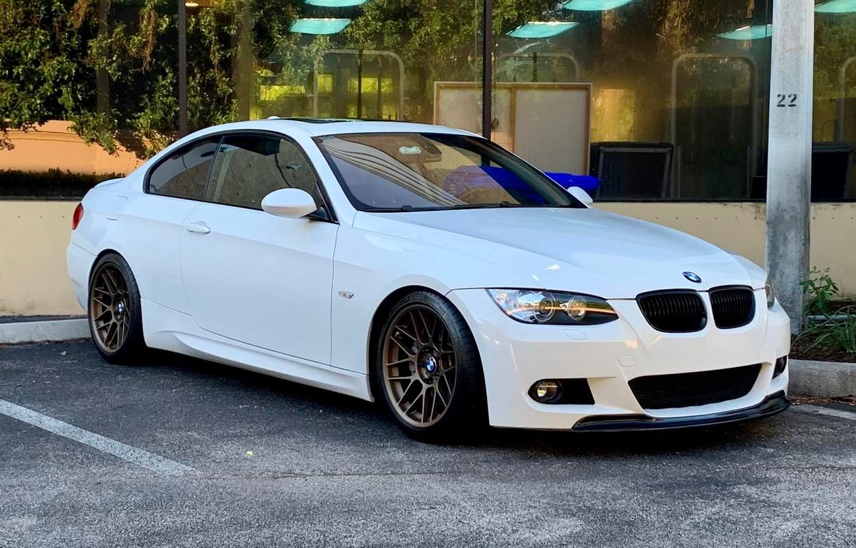 White BMW E92 Coupe 3 Series with 18" ARC-8 Apex wheels in Satin Bronze