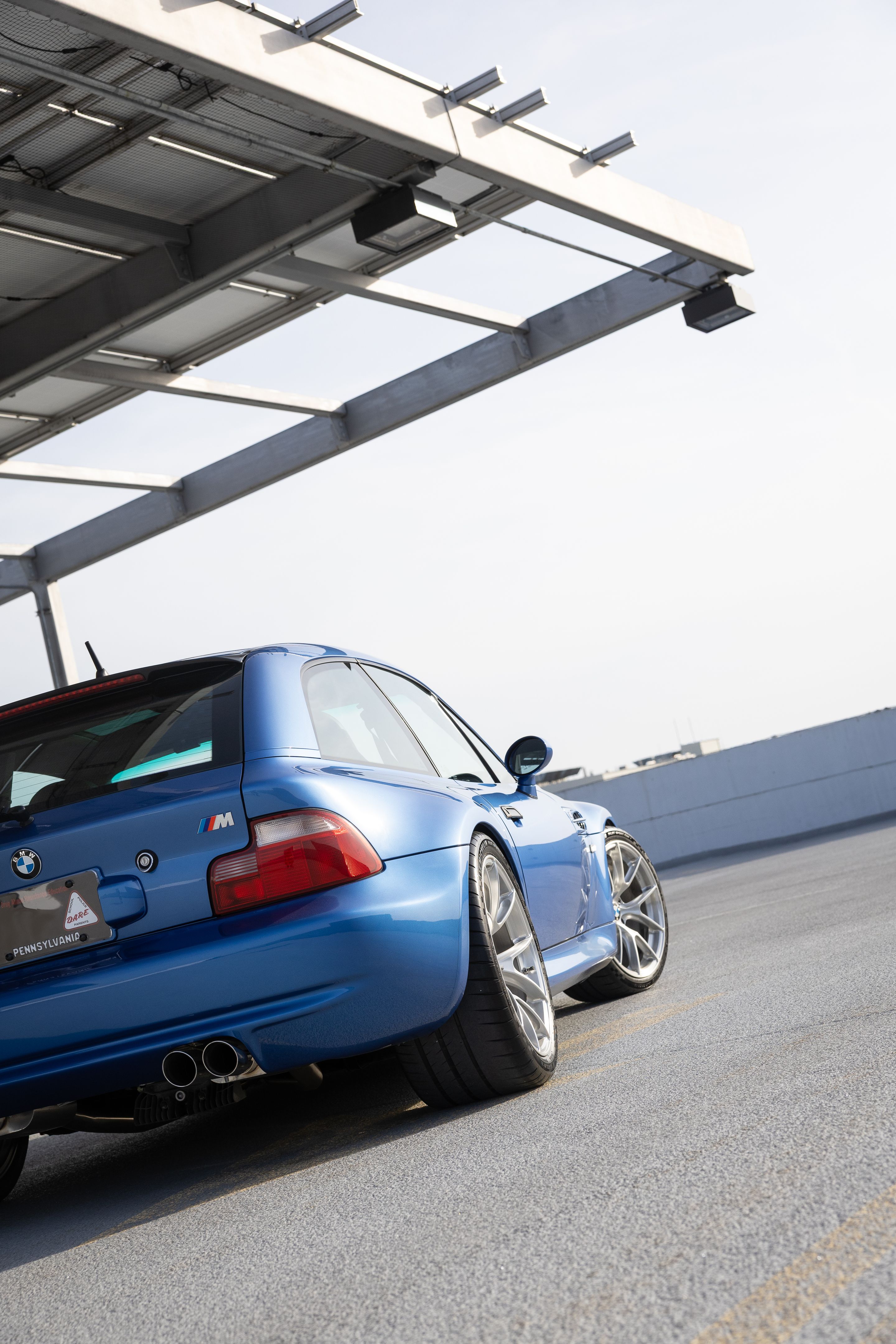 Blue BMW E36/8 Coupe Z3 M with 18" VS-5RS Apex wheels in Brushed Clear
