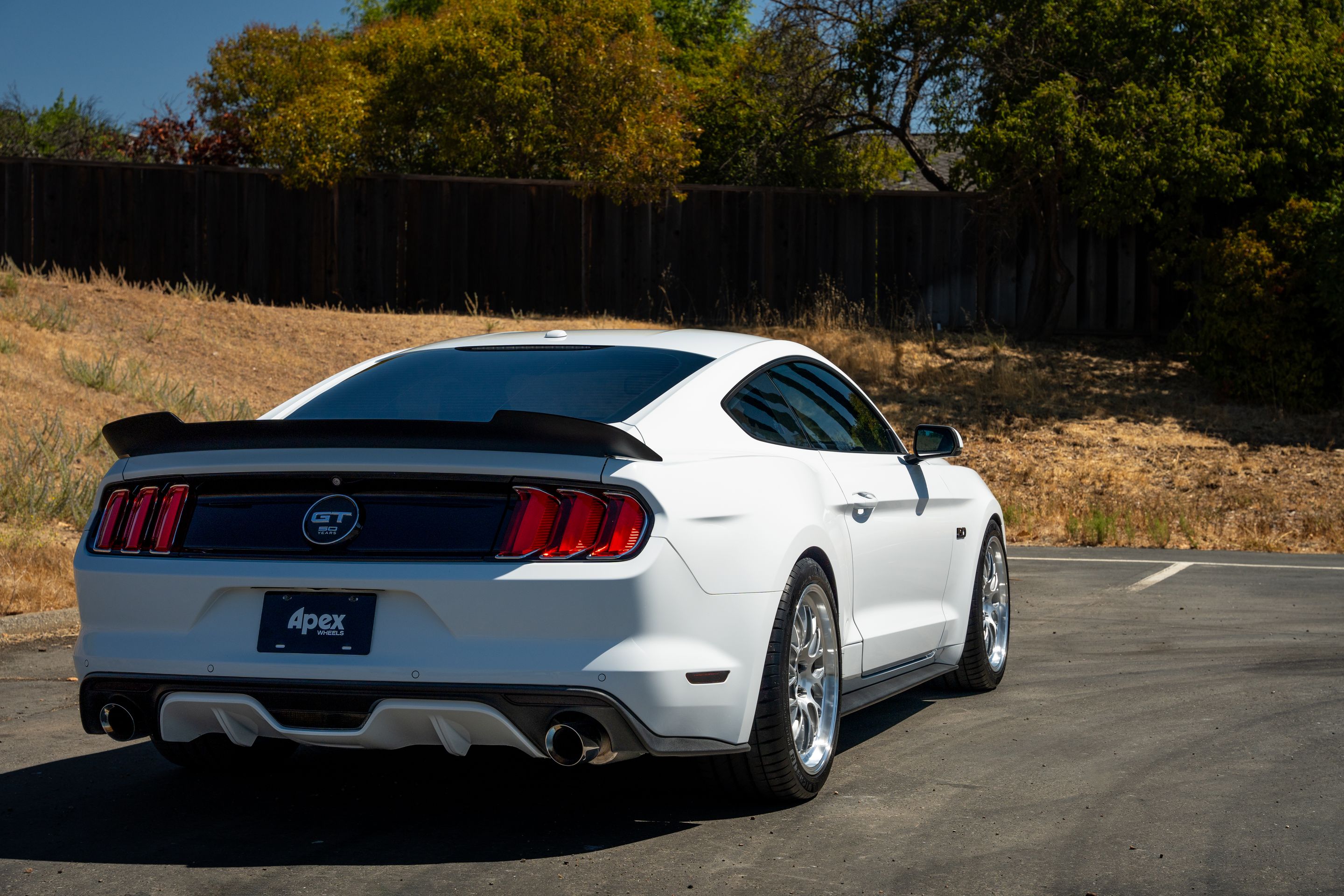 White Ford S550 Mustang GT with 19" ML-10RT Apex wheels in Machined Lip Brushed Clear