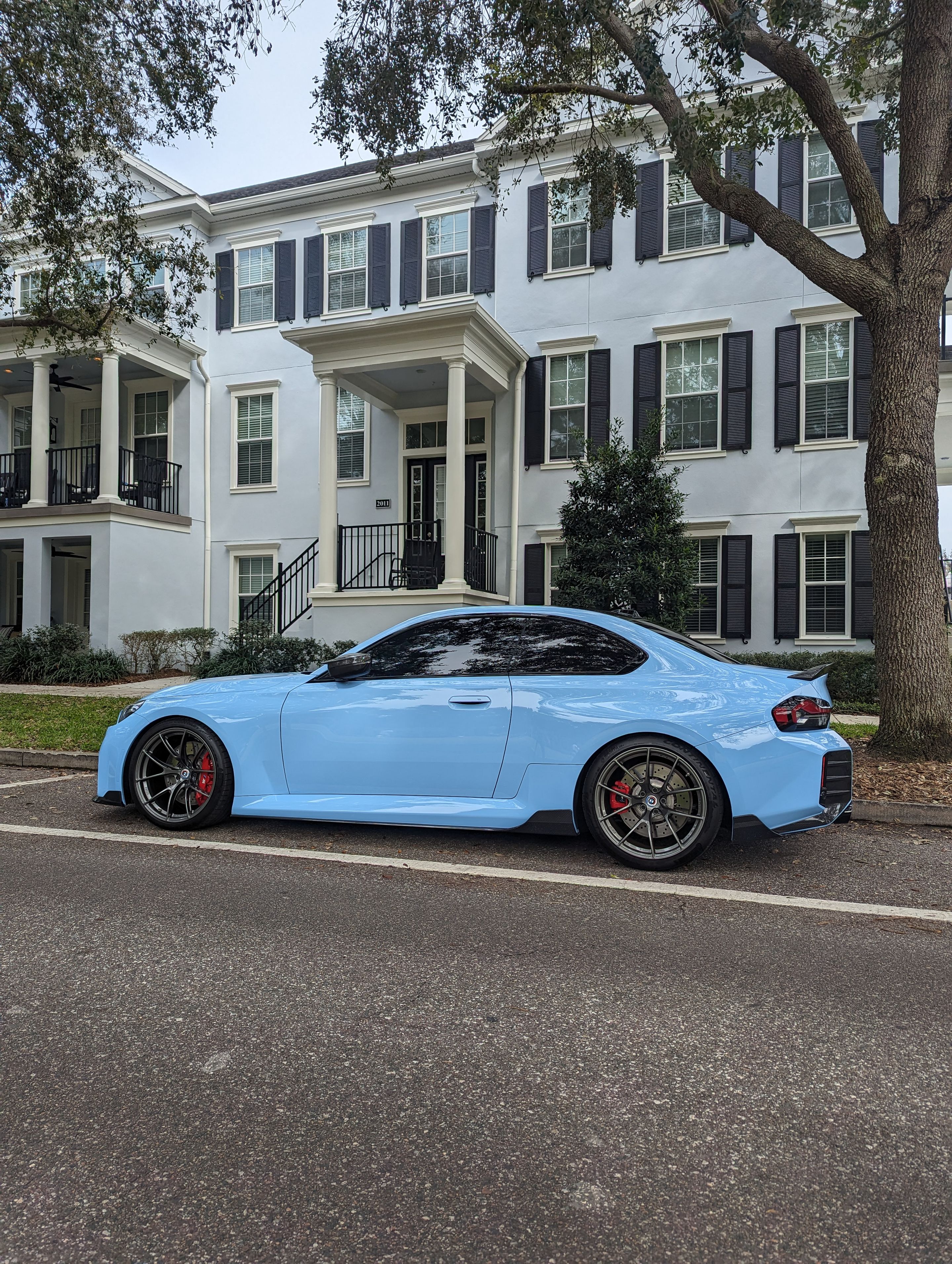 Blue BMW G87 M2 with 20" VS-5RS Apex wheels in Anthracite