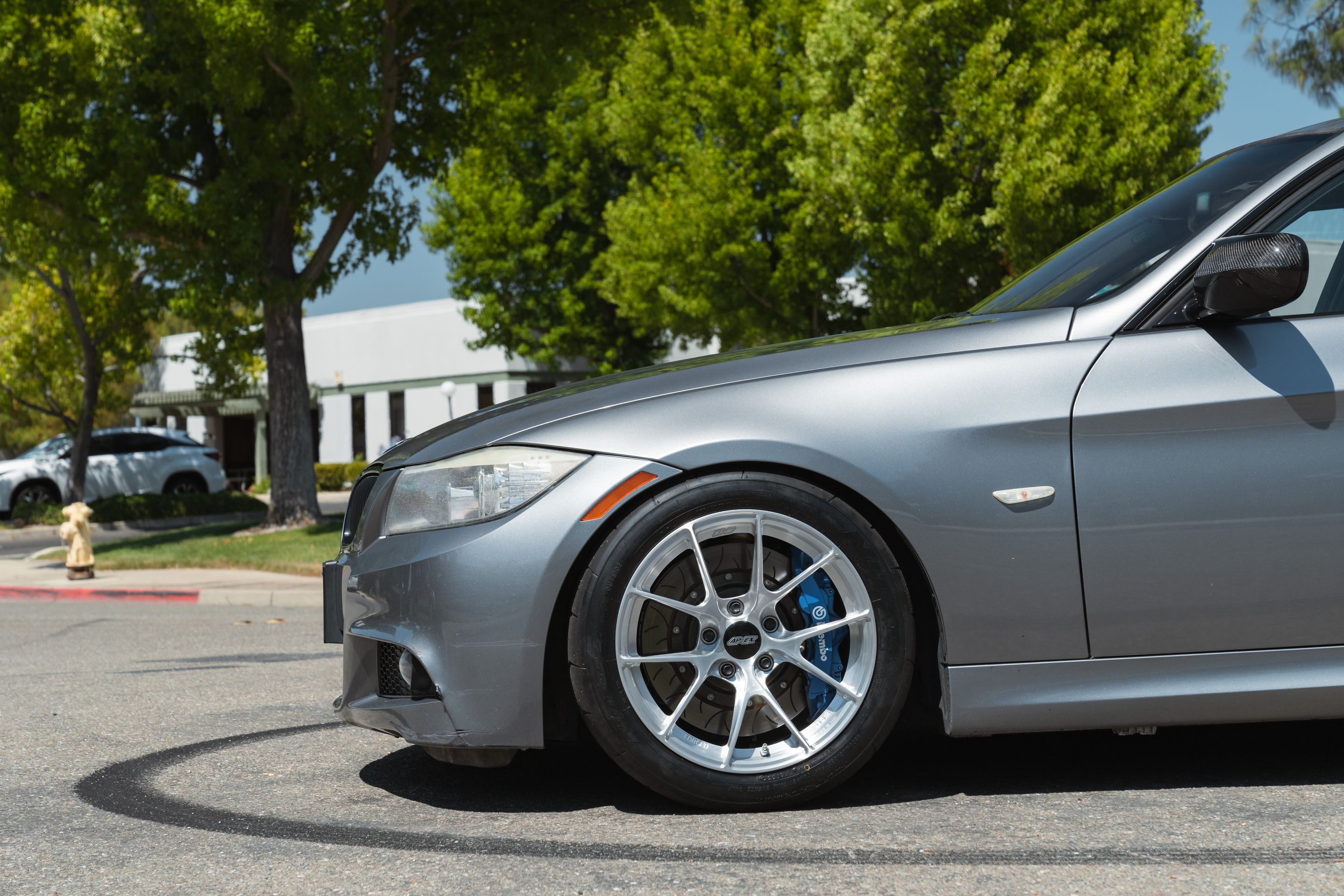 Grey BMW E90 LCI Sedan 3 Series with 17" VS-5RS Apex wheels in Brushed Clear
