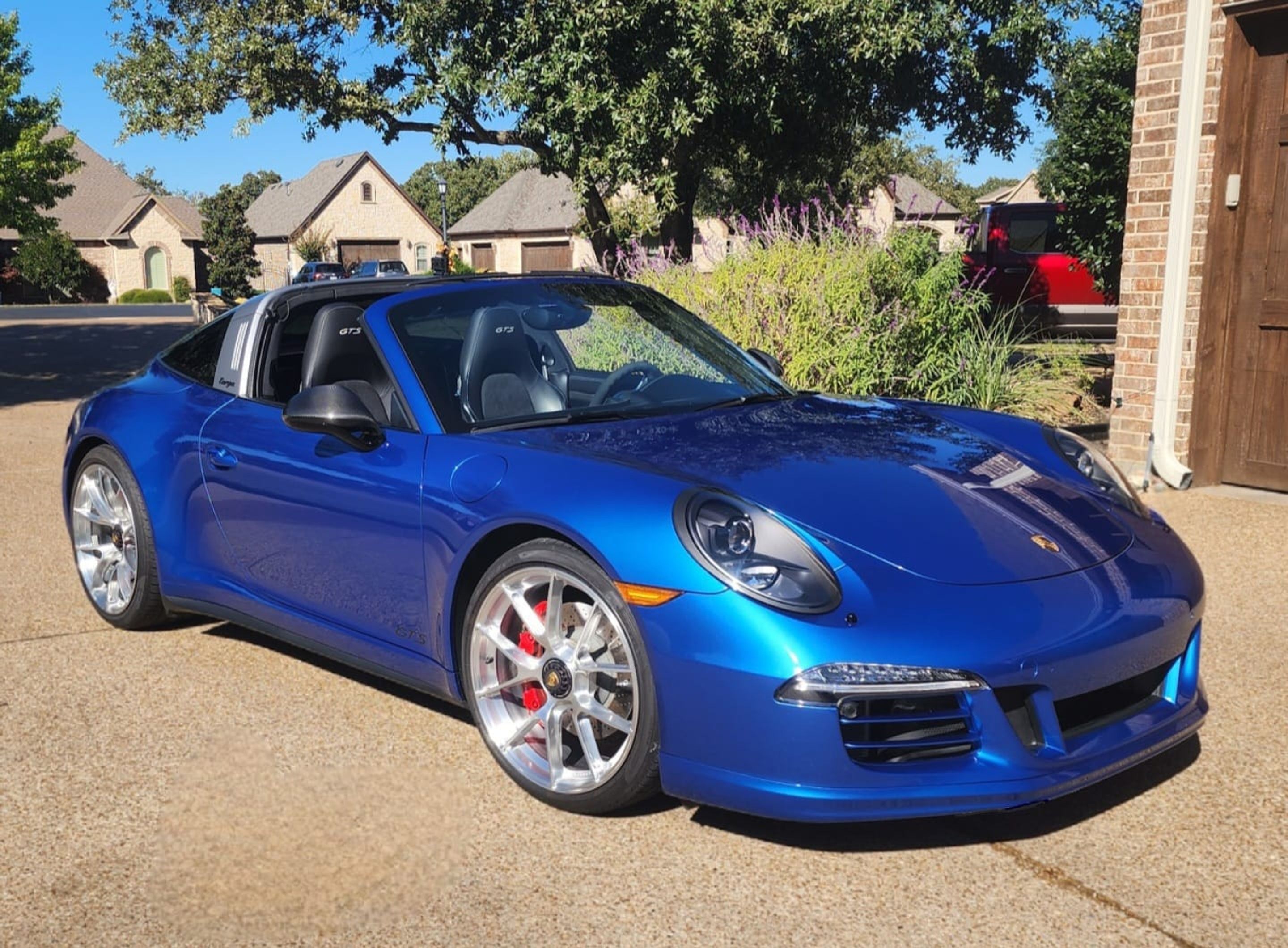 Blue Porsche 911 991.1 Targa 4 GTS with 20" VS-5RS Apex wheels in Brushed Clear